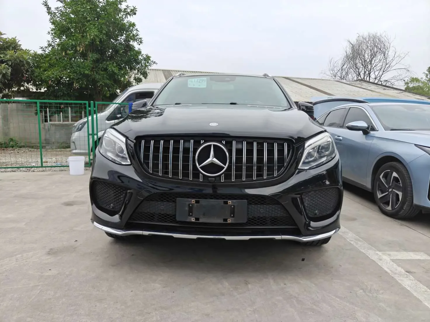 Mercedes-Benz GLE (Imported)