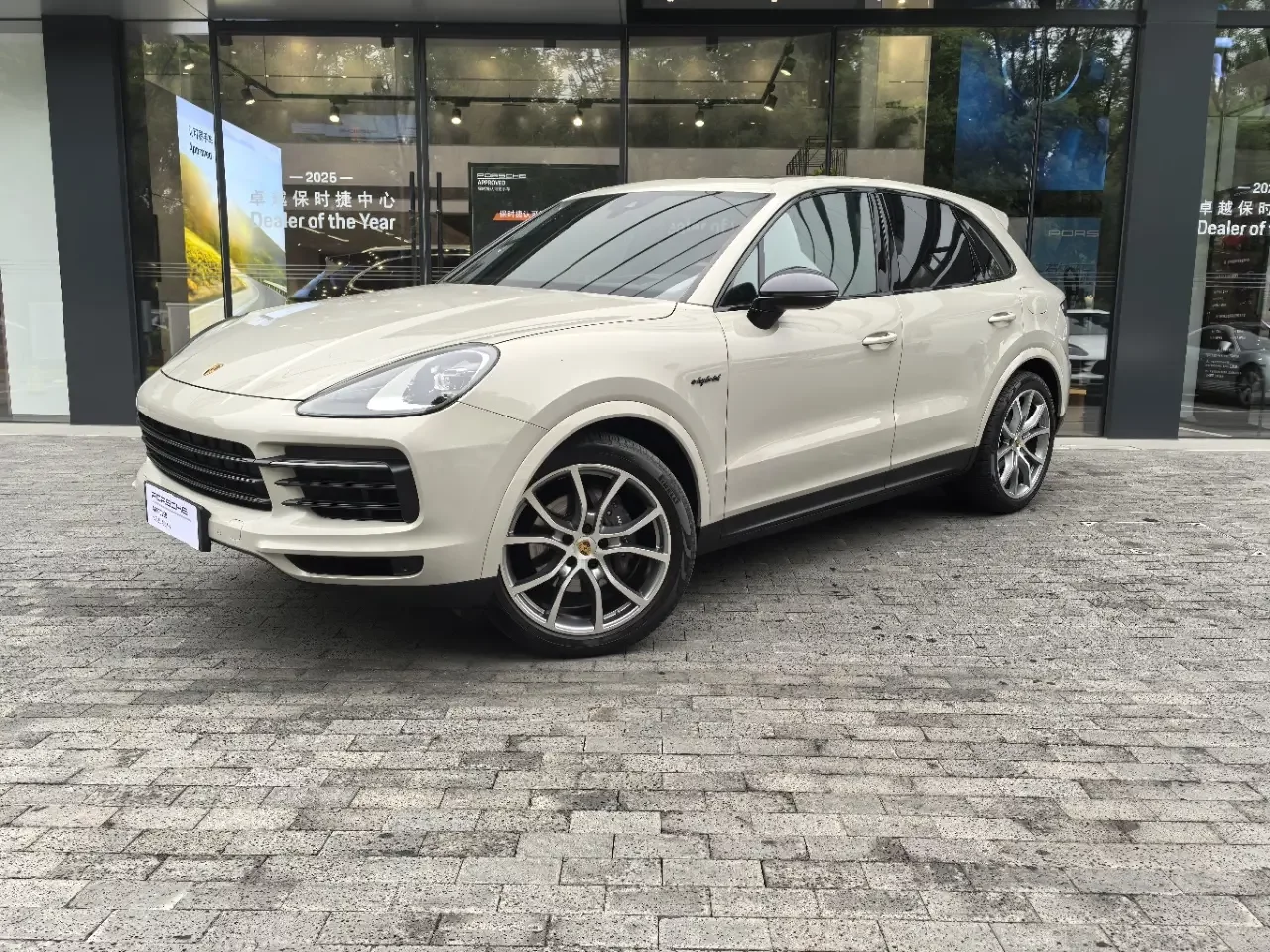 Porsche Cayenne E-Hybrid  из Китая