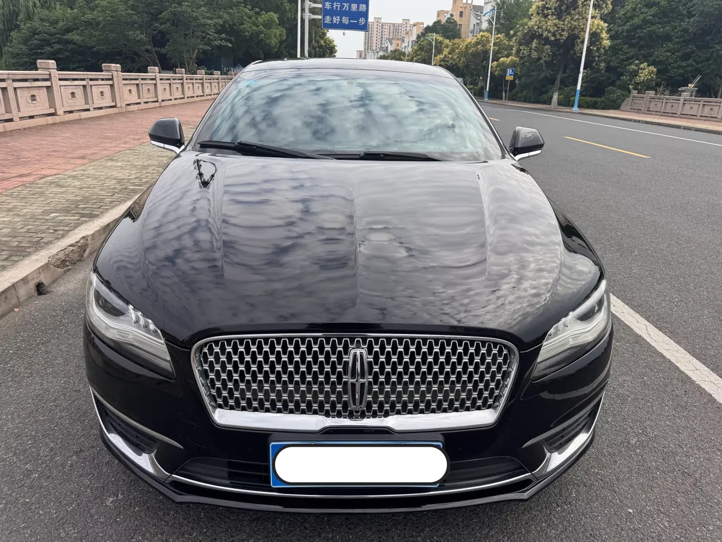 Lincoln MKZ