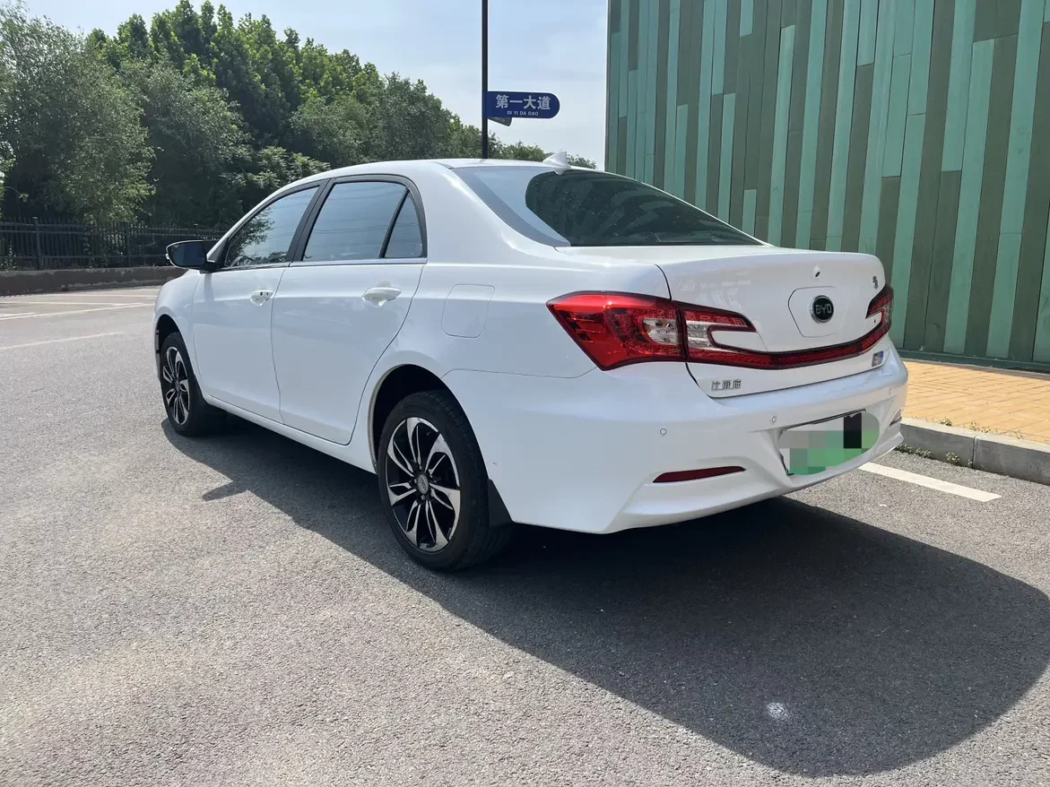 BYD QinEV