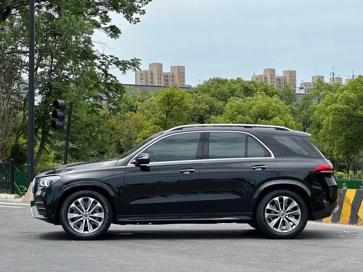 Mercedes-Benz GLE (Imported)