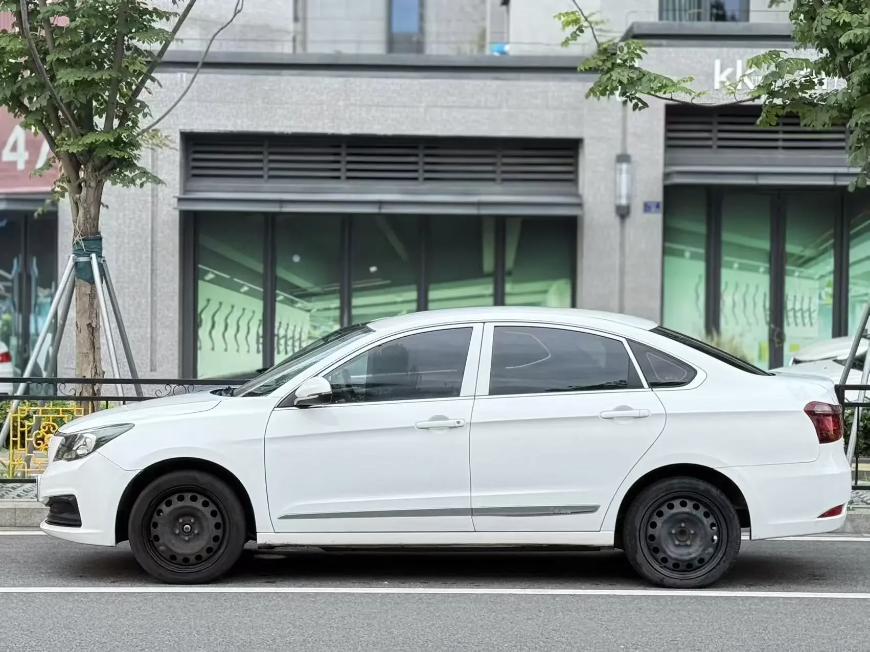 Dongfeng Fengshen E70