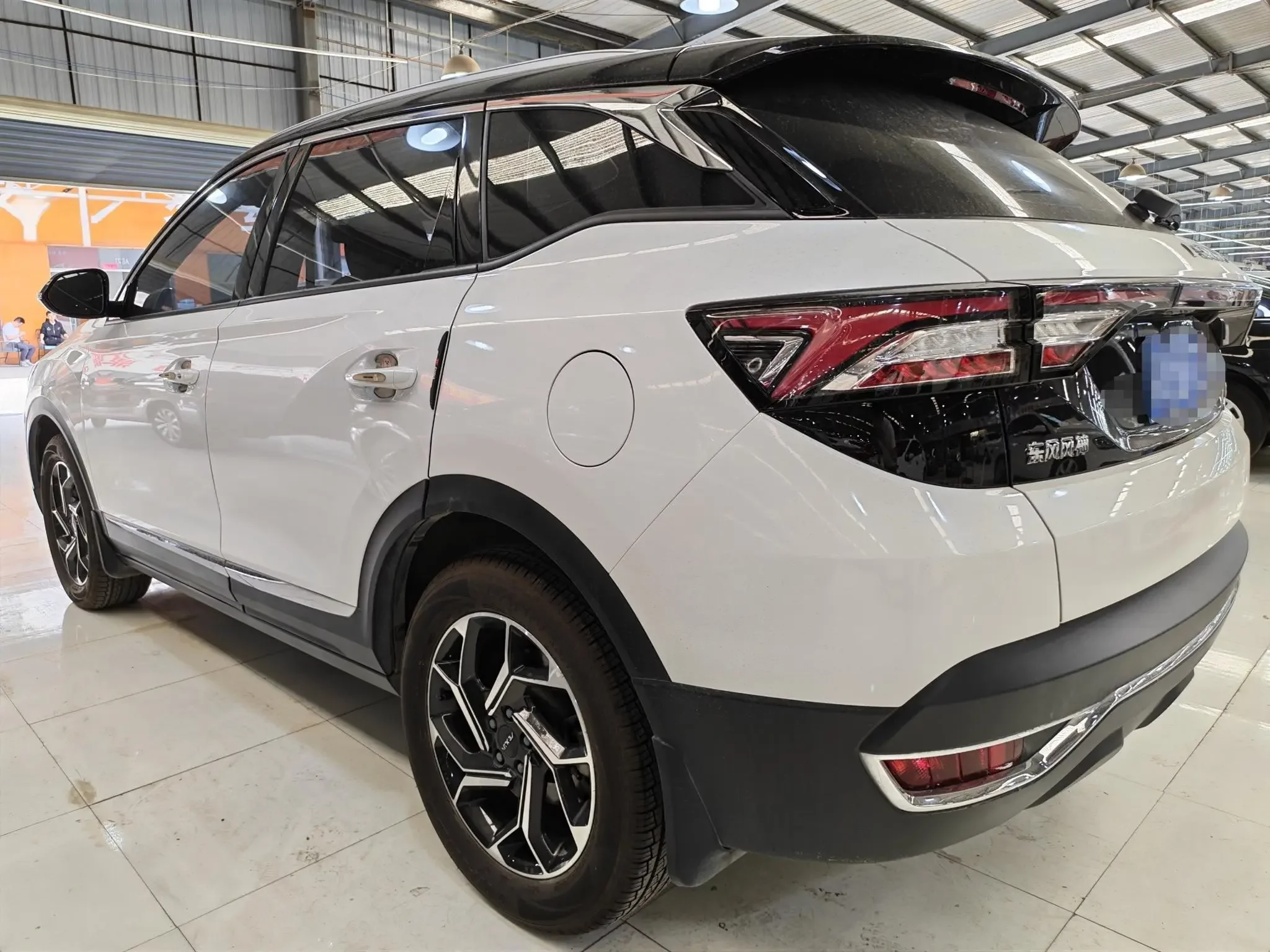 Dongfeng Fengshen AX7
