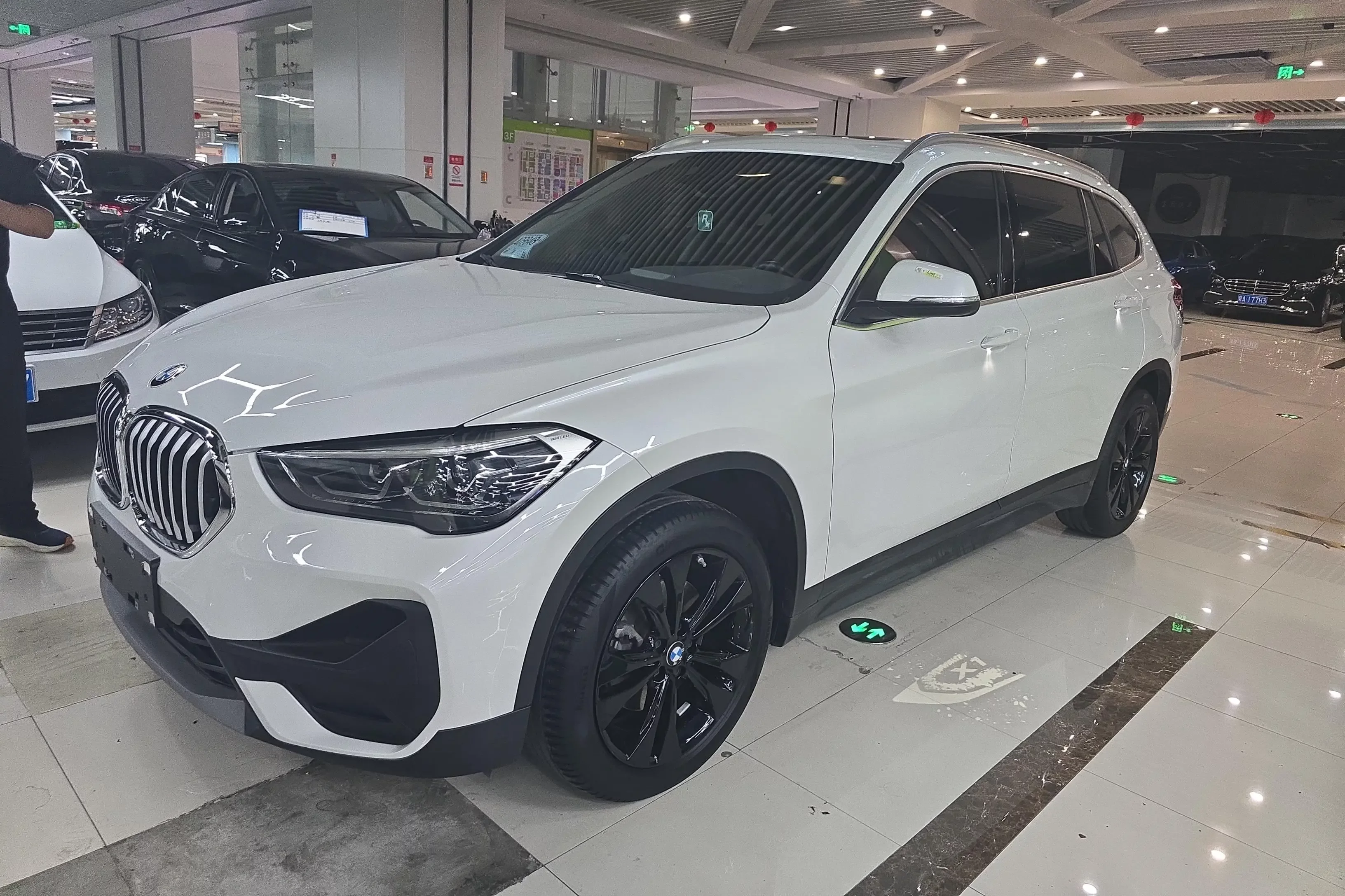 BMW X1  из Китая