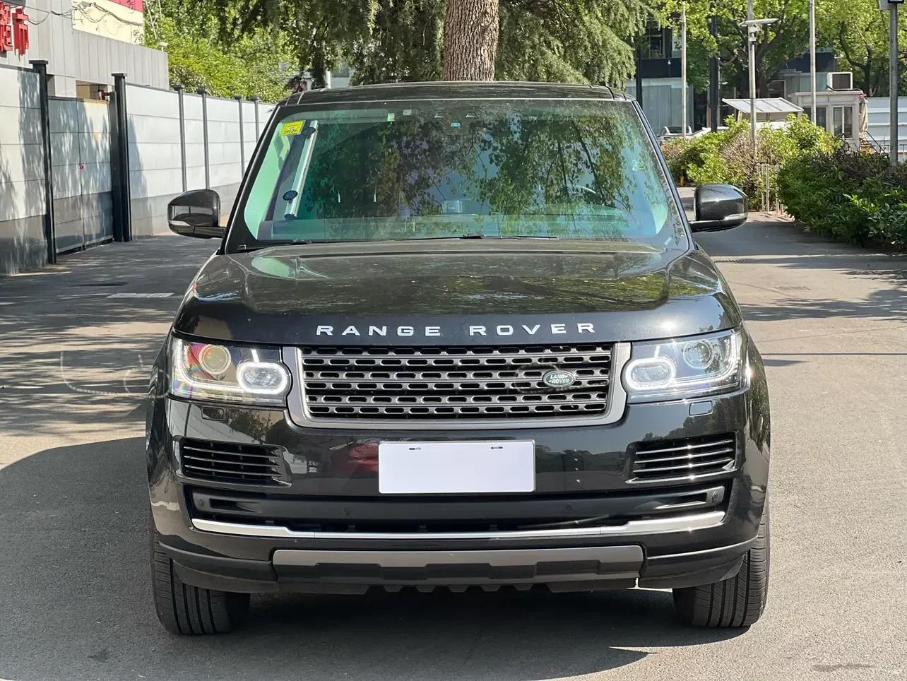 Land Rover range rover