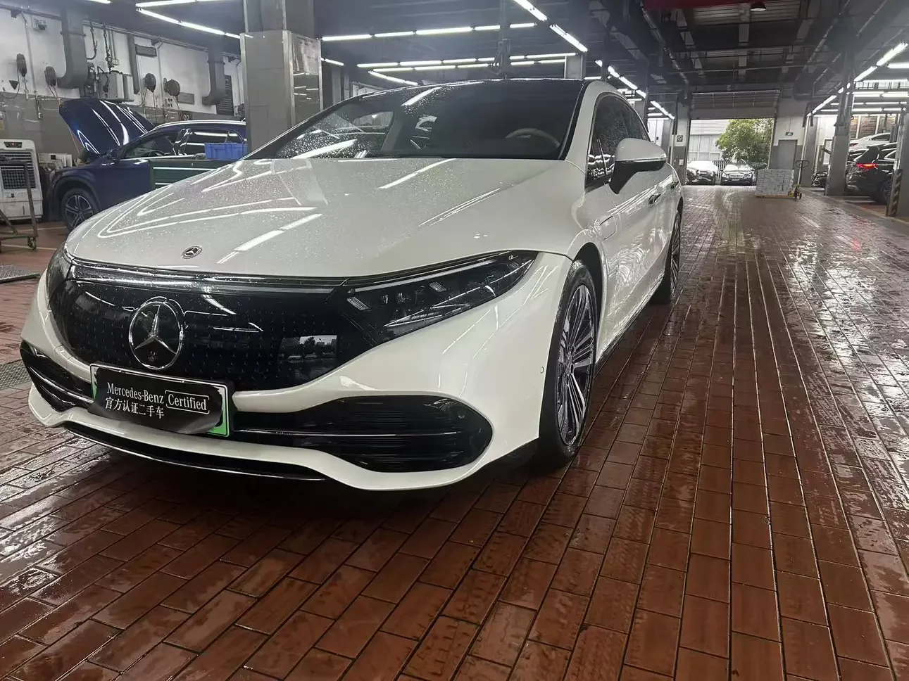 Mercedes-Benz EQS