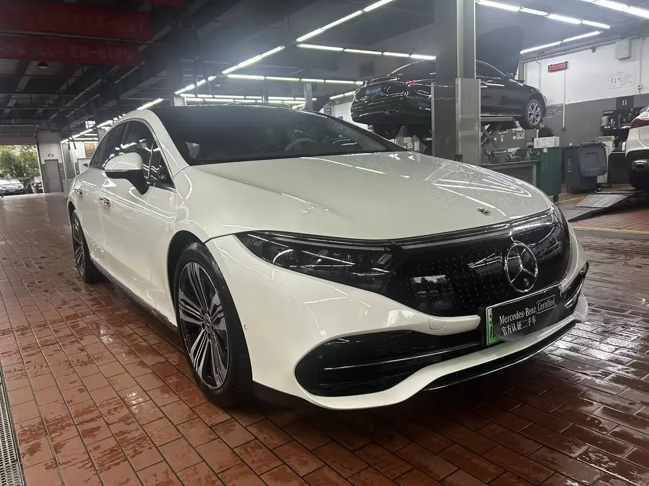 Mercedes-Benz EQS