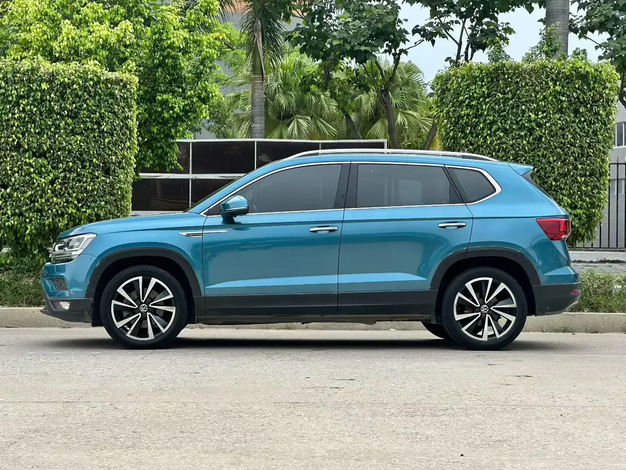 Volkswagen Tharu