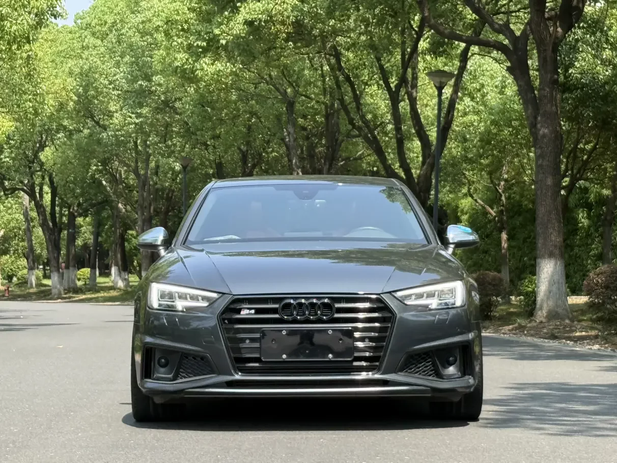 Audi S4