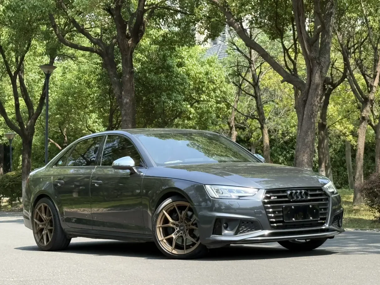Audi S4