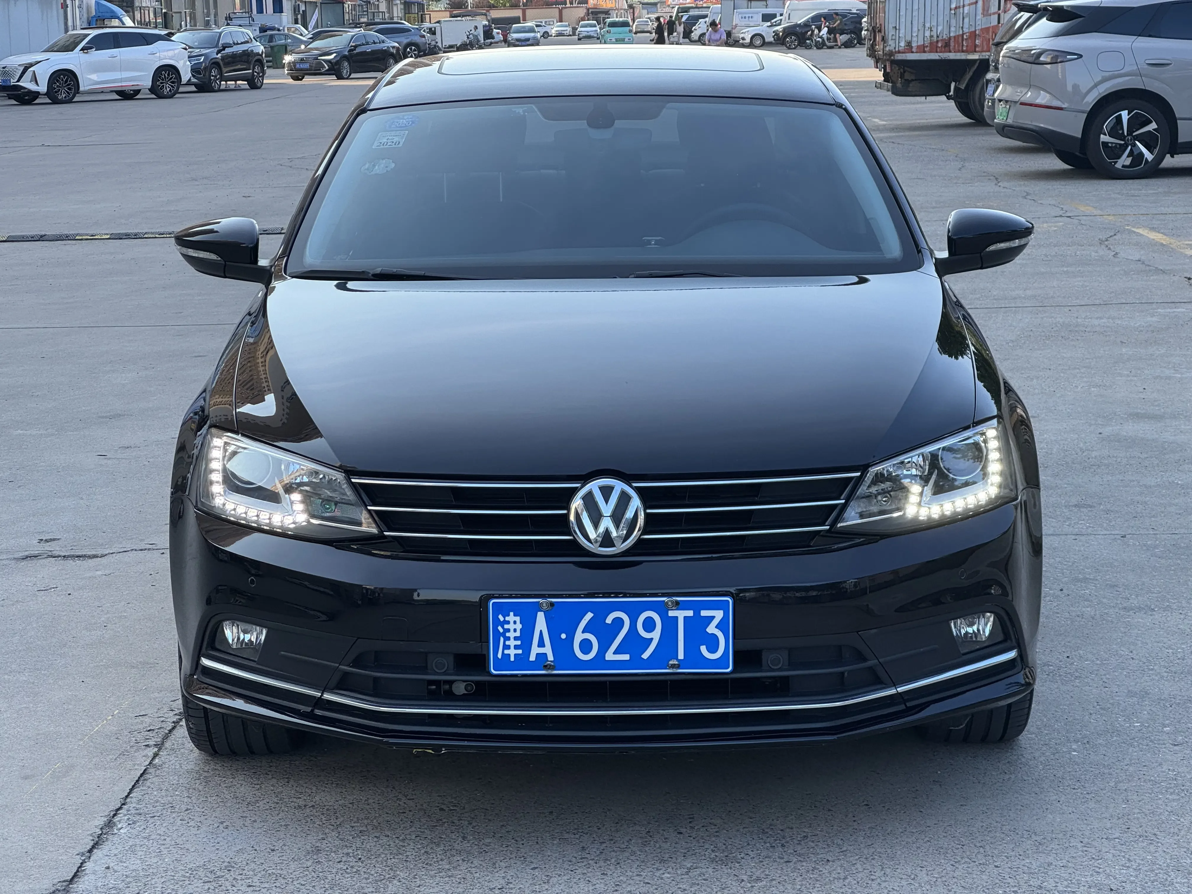 Volkswagen Sagitar