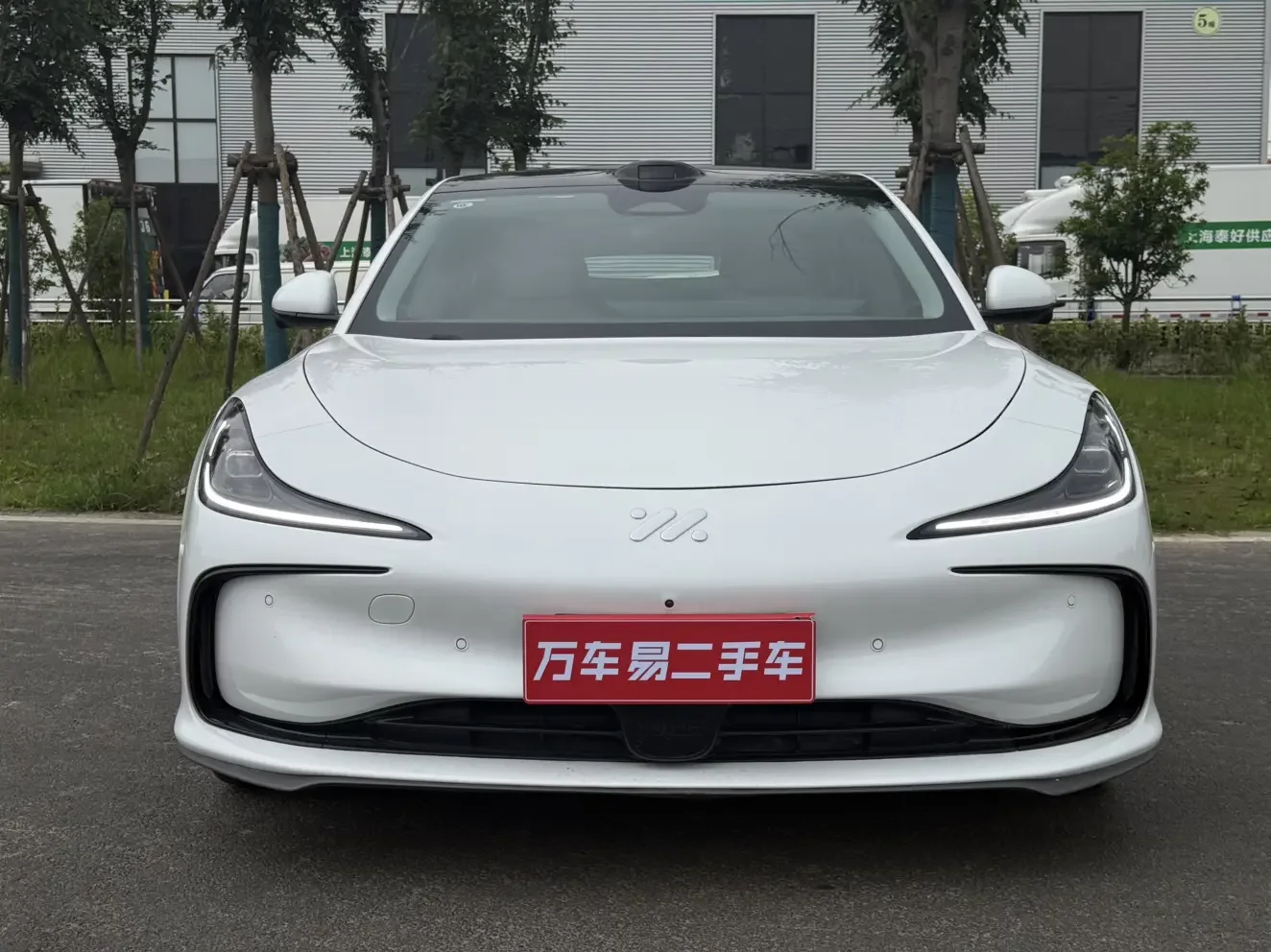 Zhiji L6  из Китая
