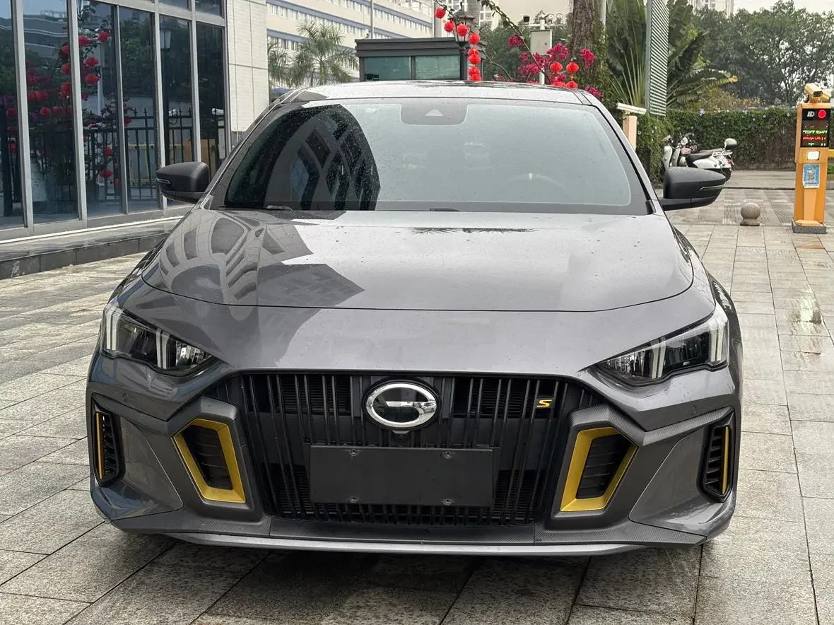 GAC Trumpchi Empow  из Китая