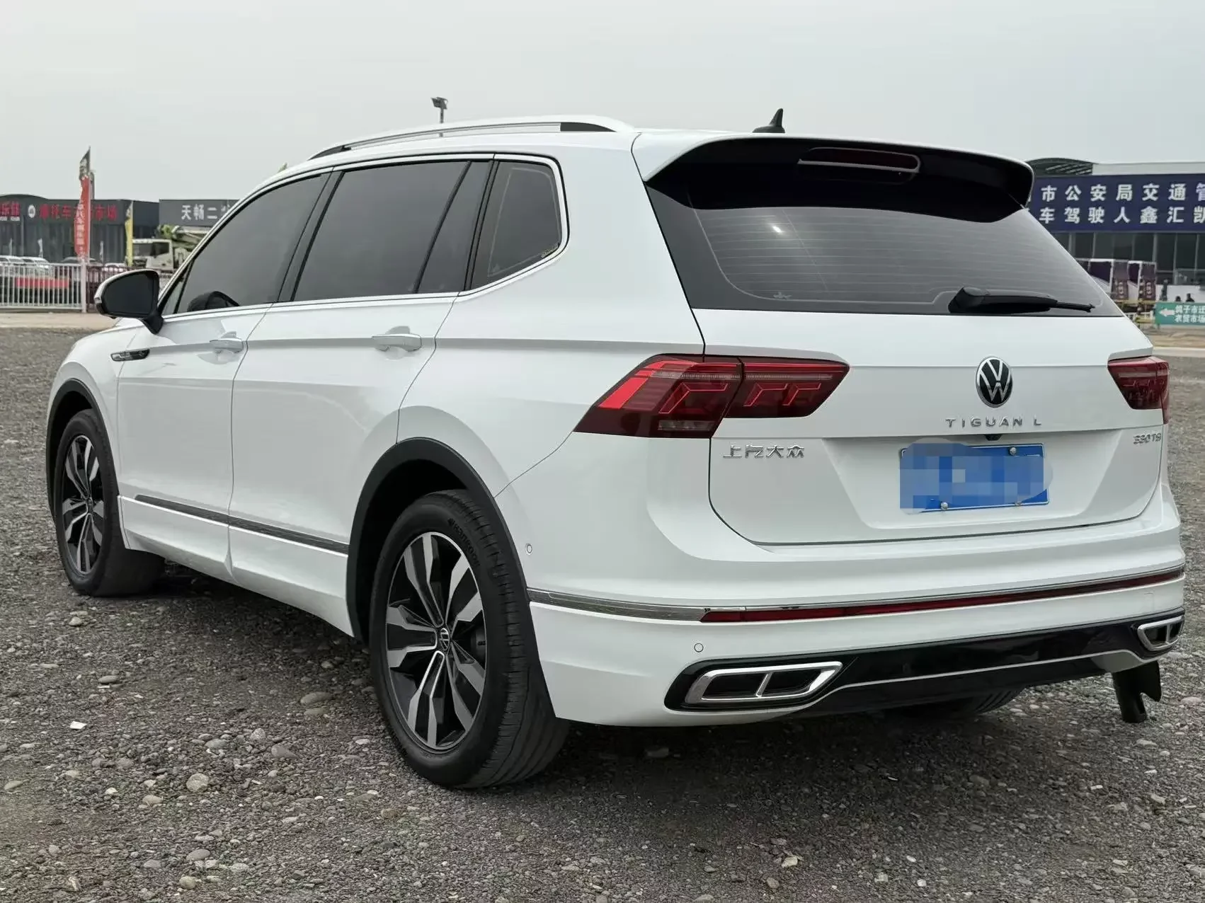 Volkswagen Tiguan L