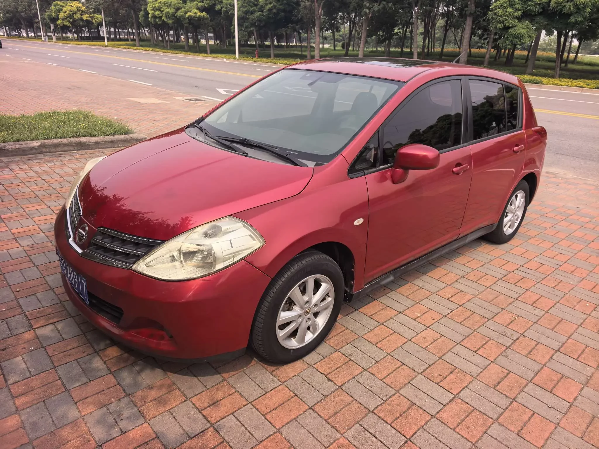 Nissan Tiida  из Китая