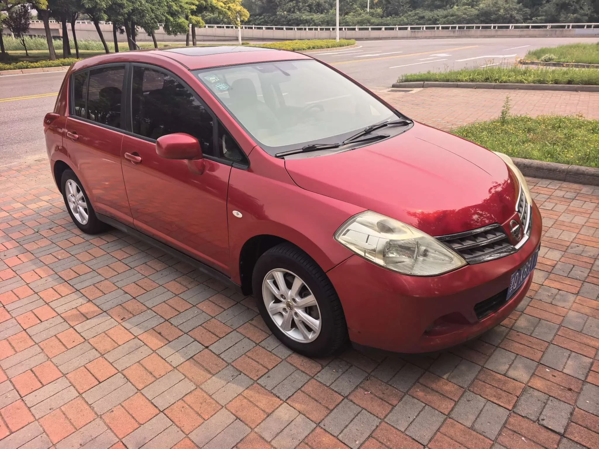 Nissan Tiida