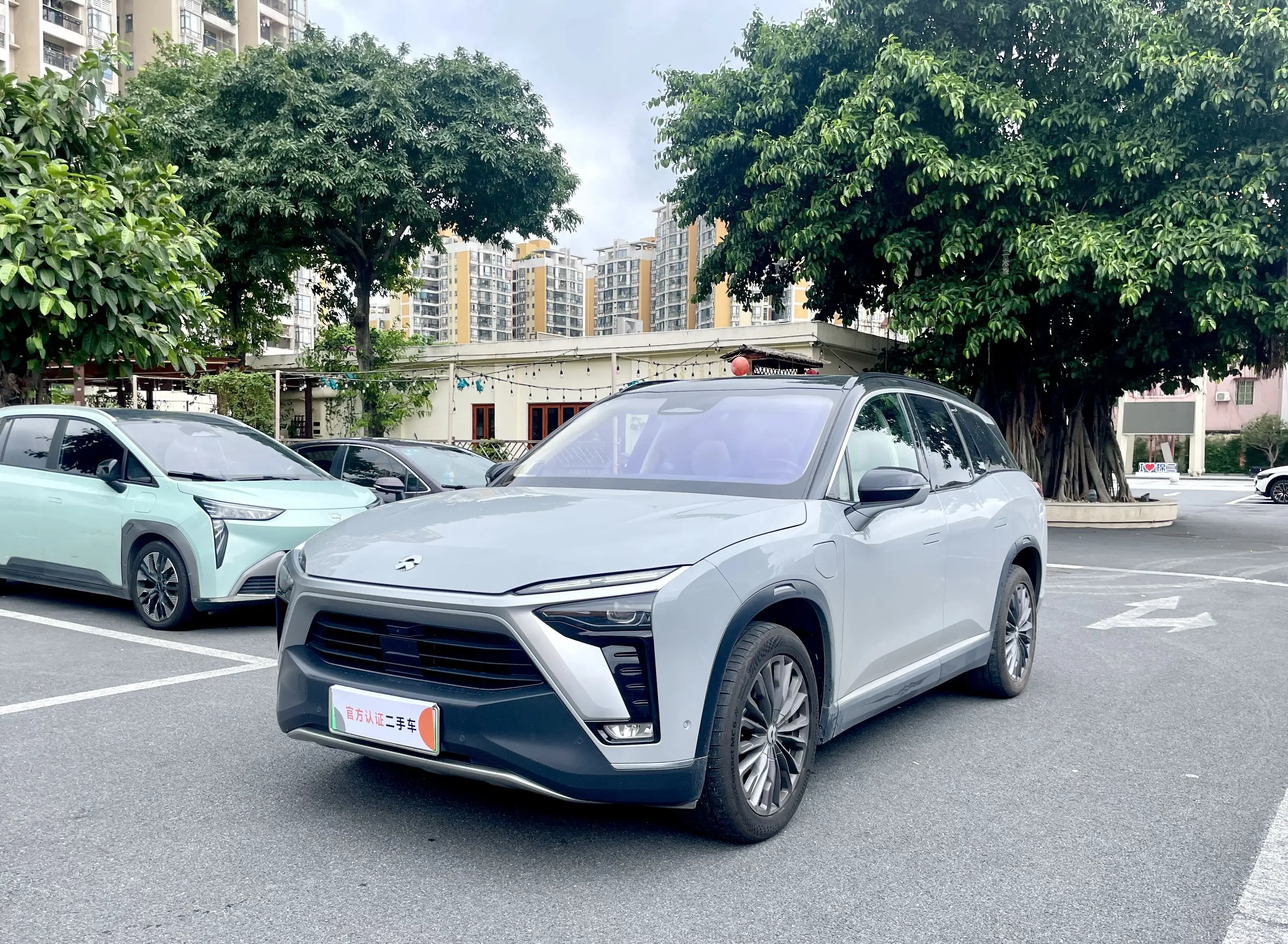 NIO ES8  из Китая