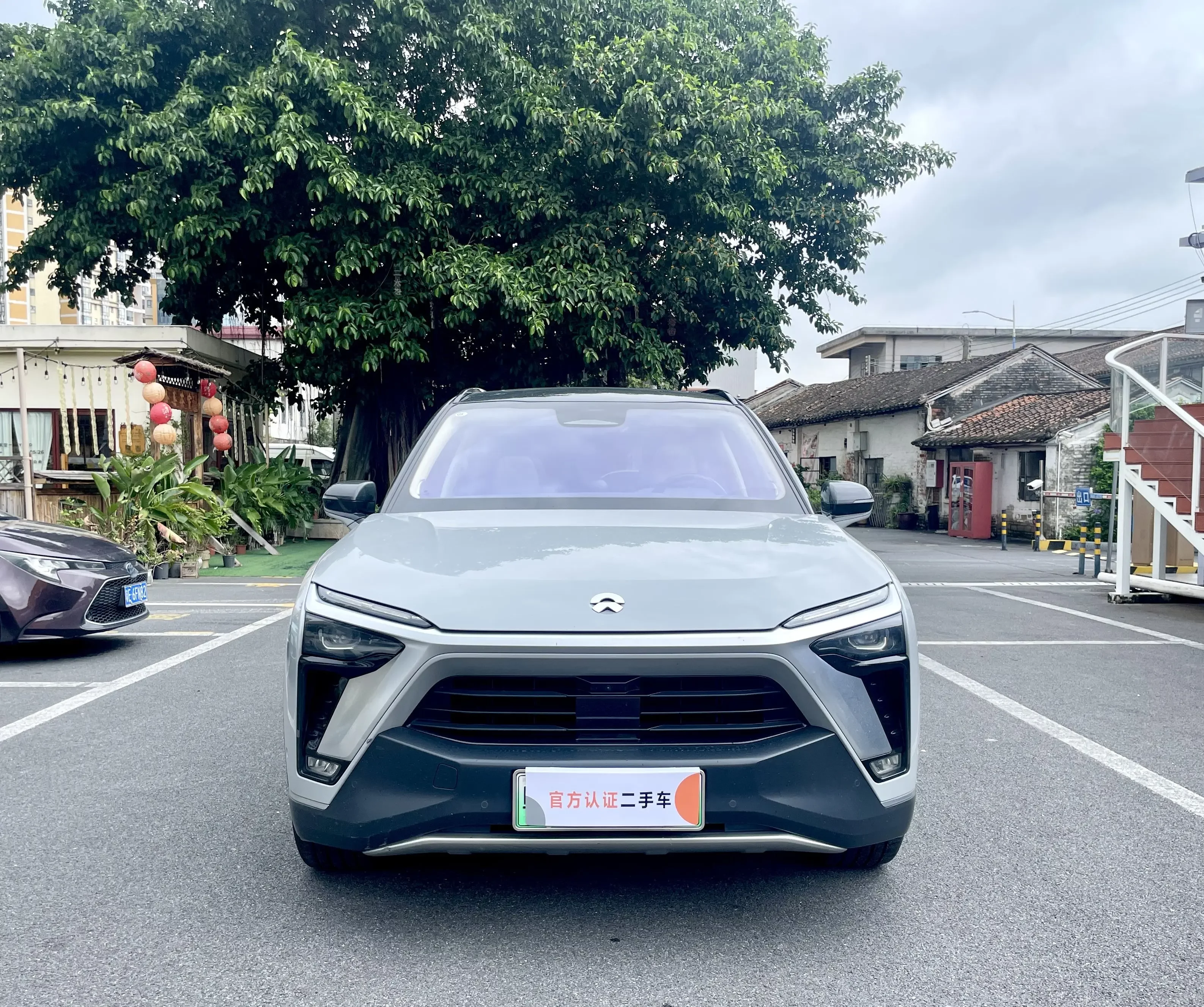 NIO ES8  из Китая