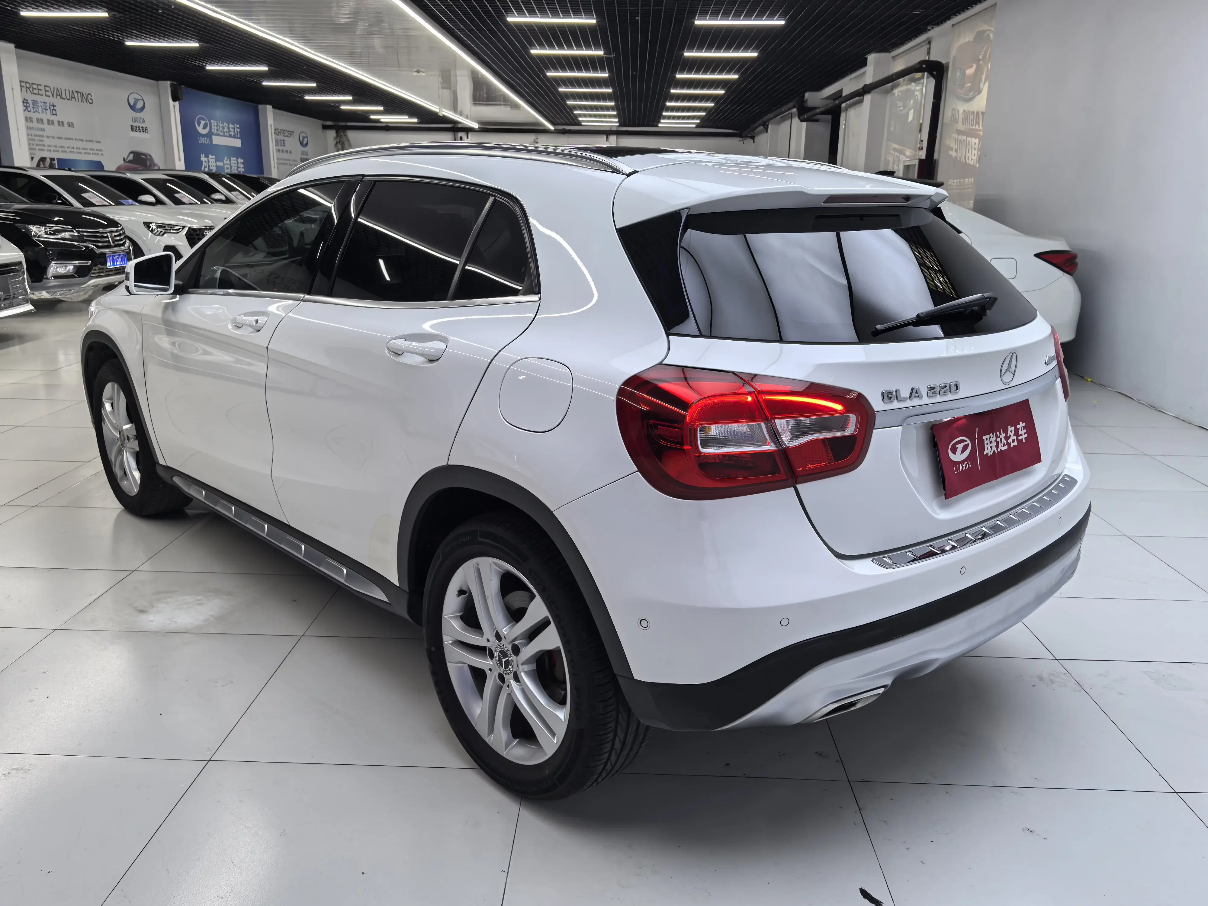 Mercedes-Benz GLA