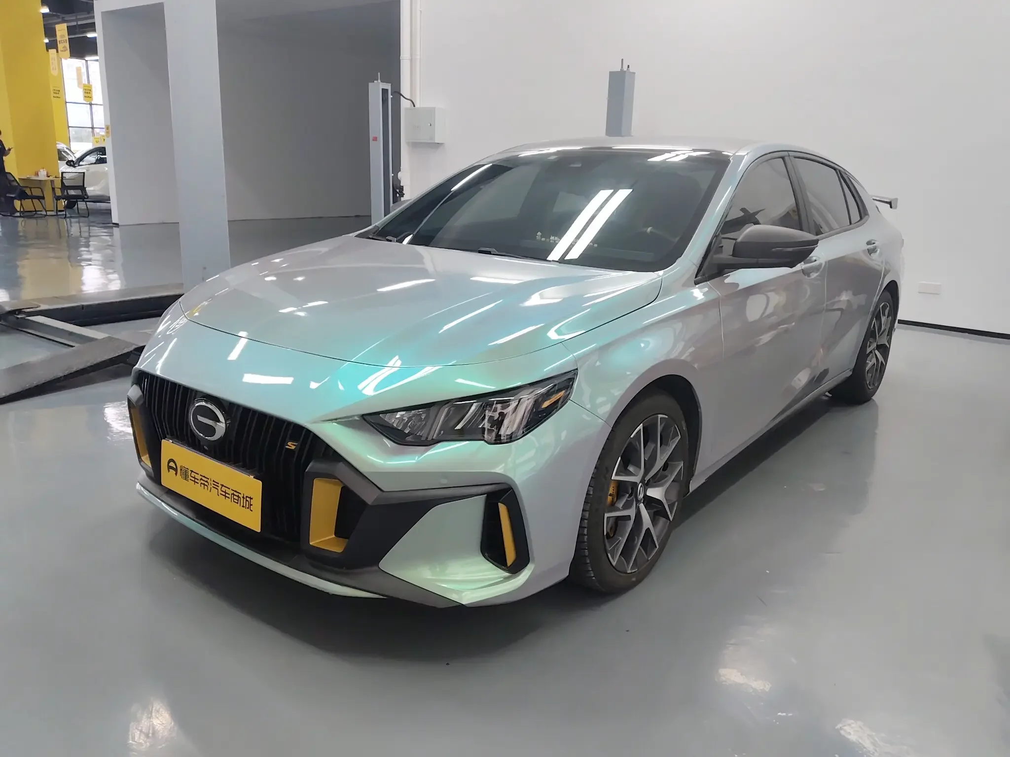 GAC Trumpchi Empow  из Китая