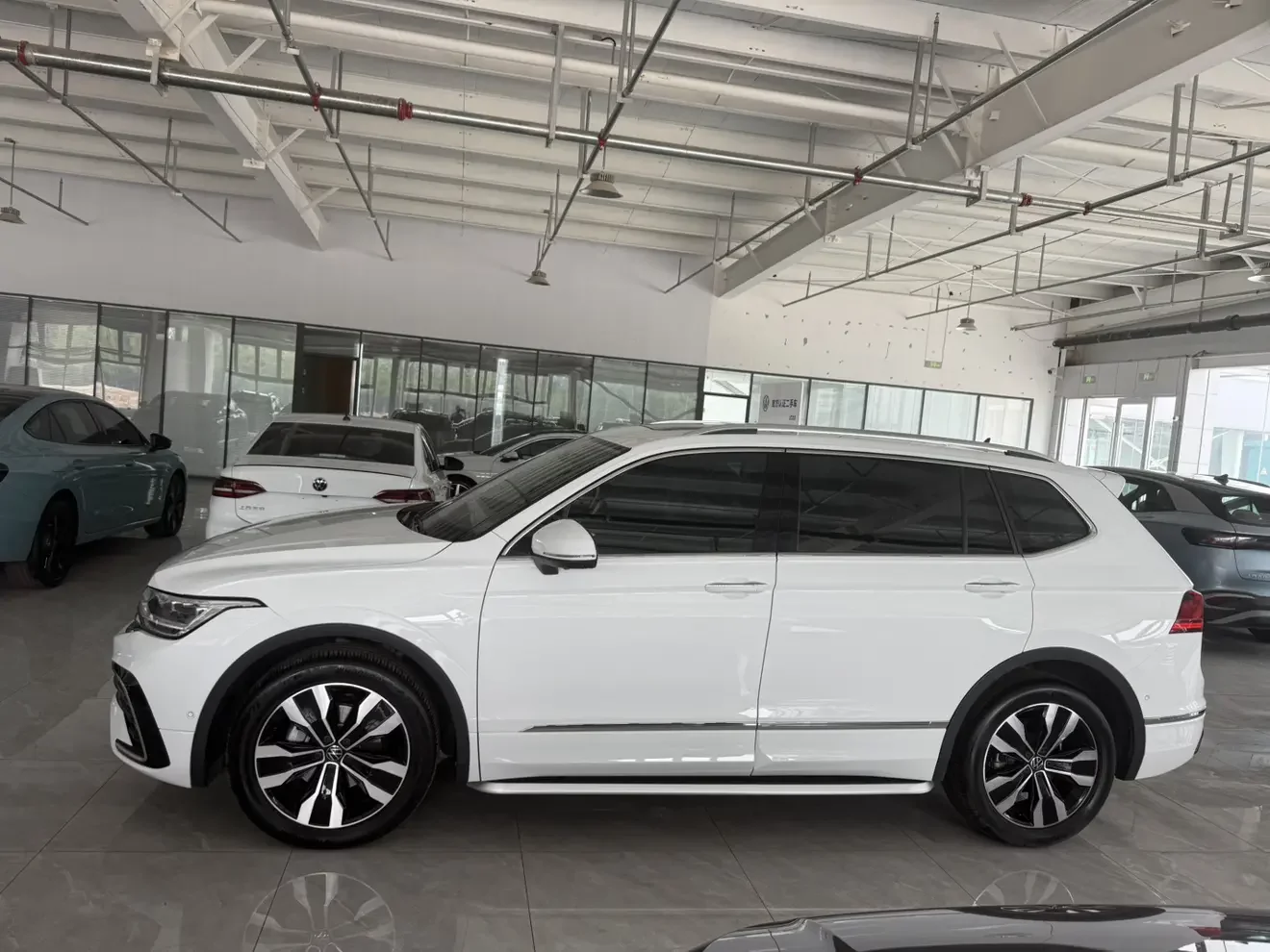 Volkswagen Tiguan L