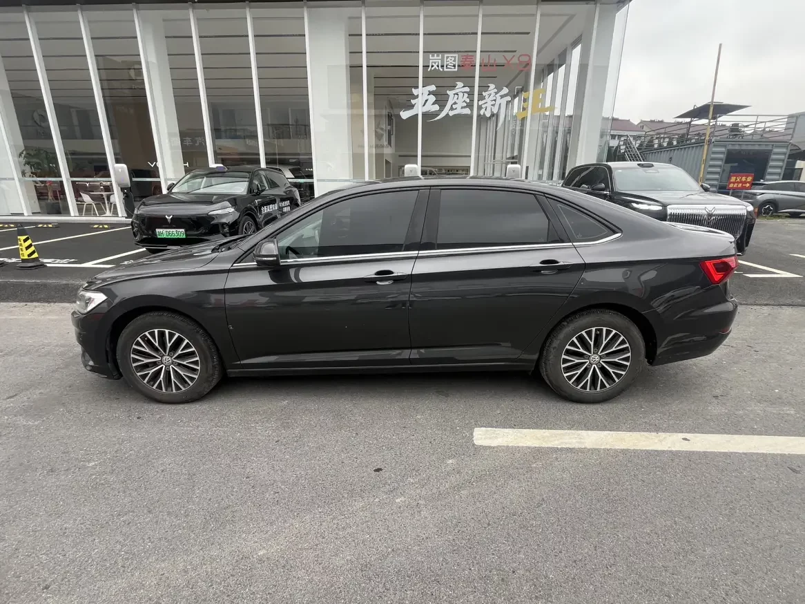 Volkswagen Sagitar