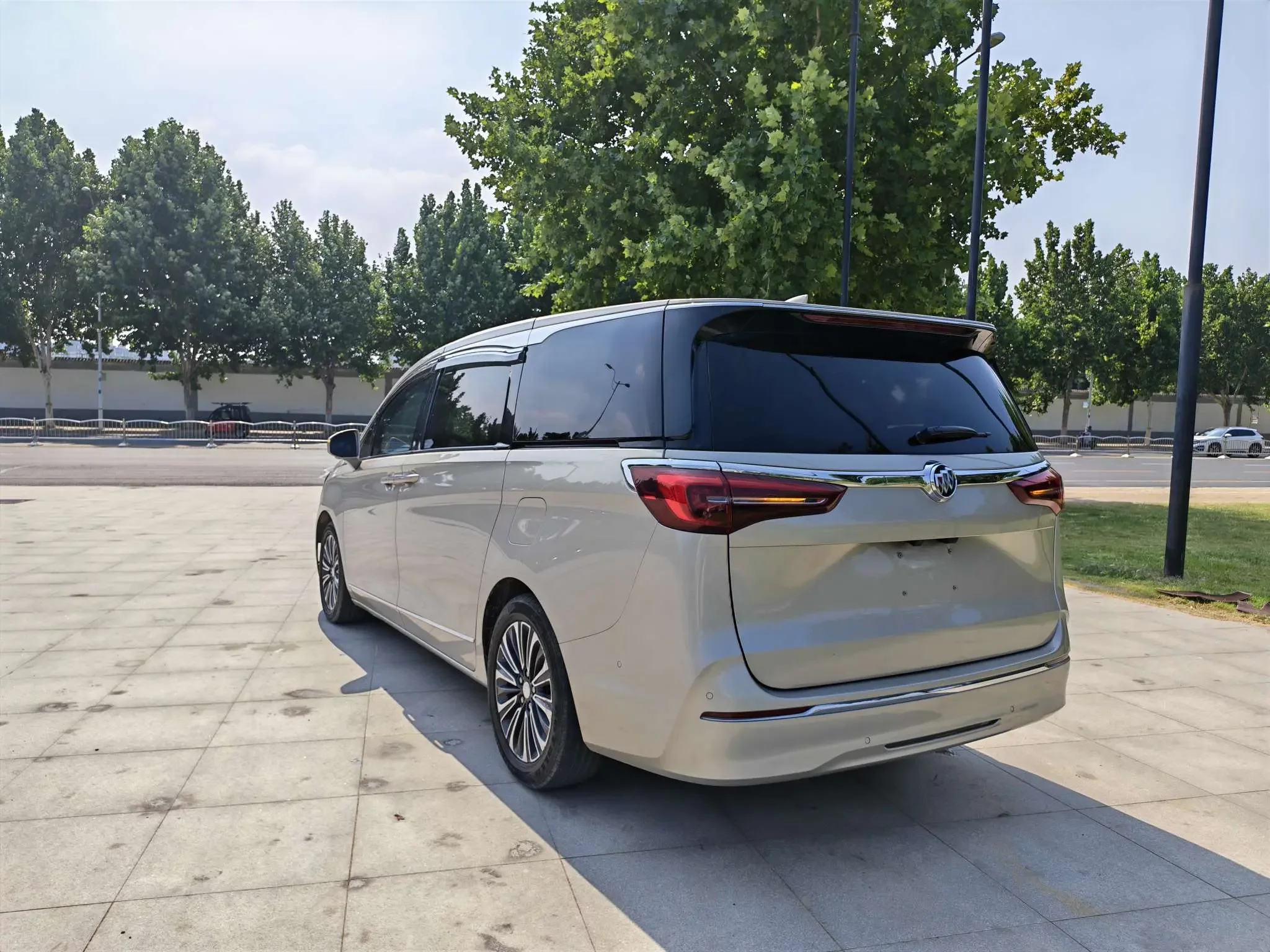 Buick GL8