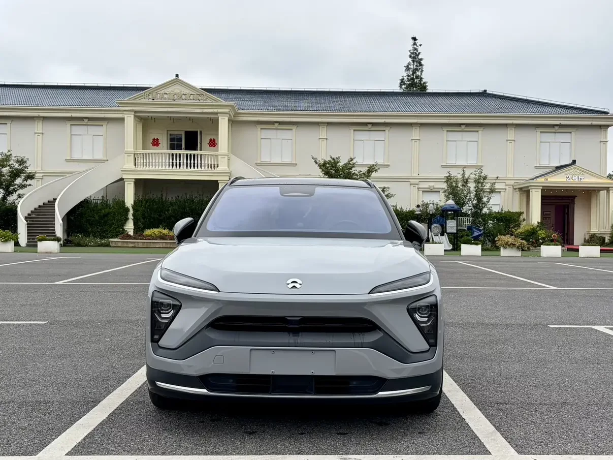 NIO ES6