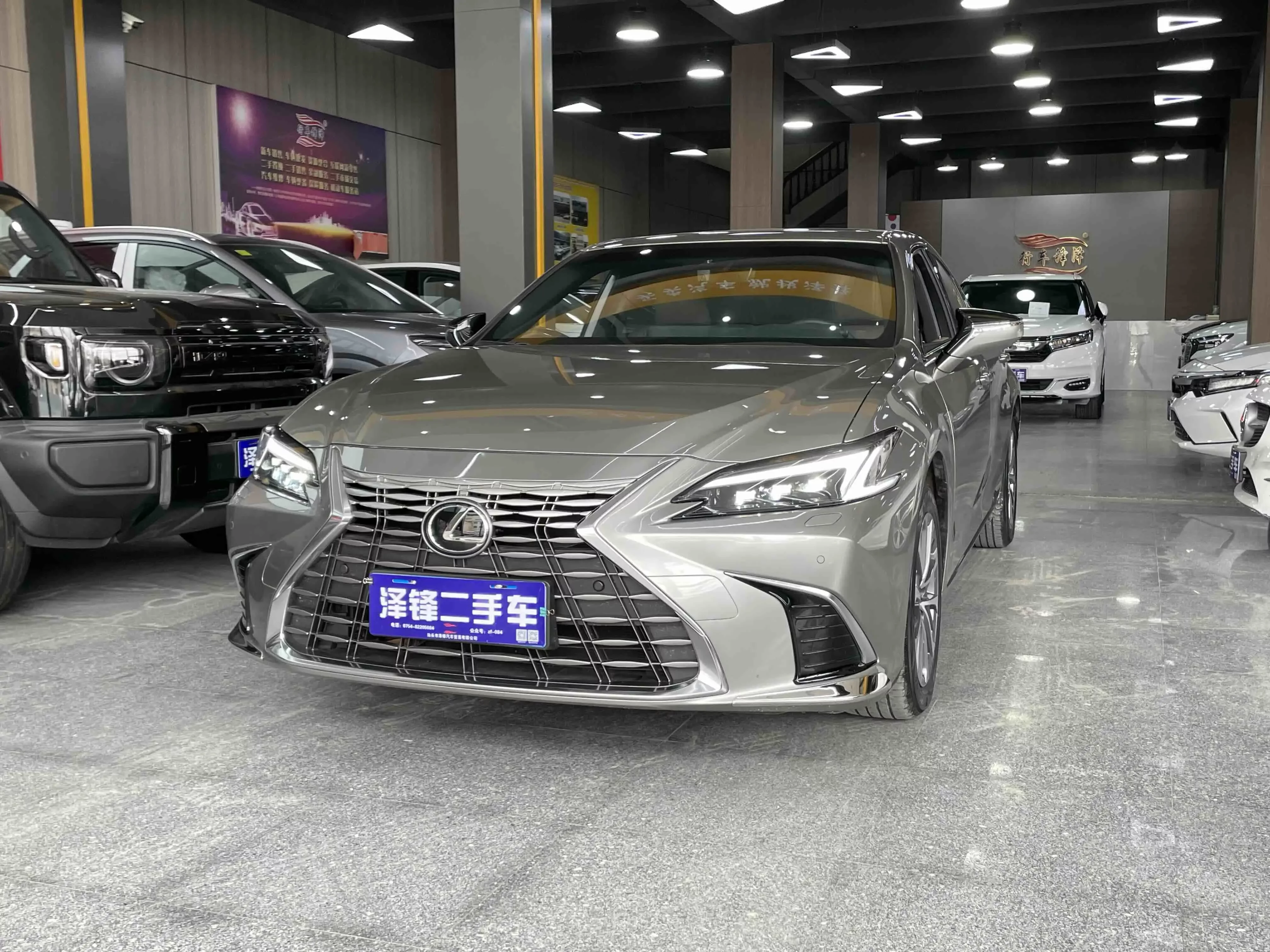 Lexus ES