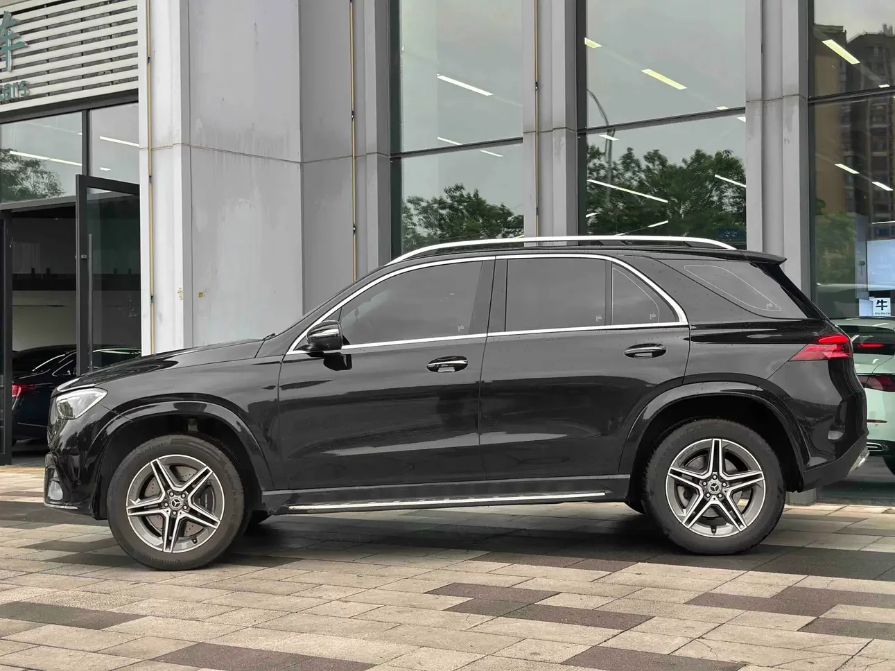 Mercedes-Benz GLE (Imported)