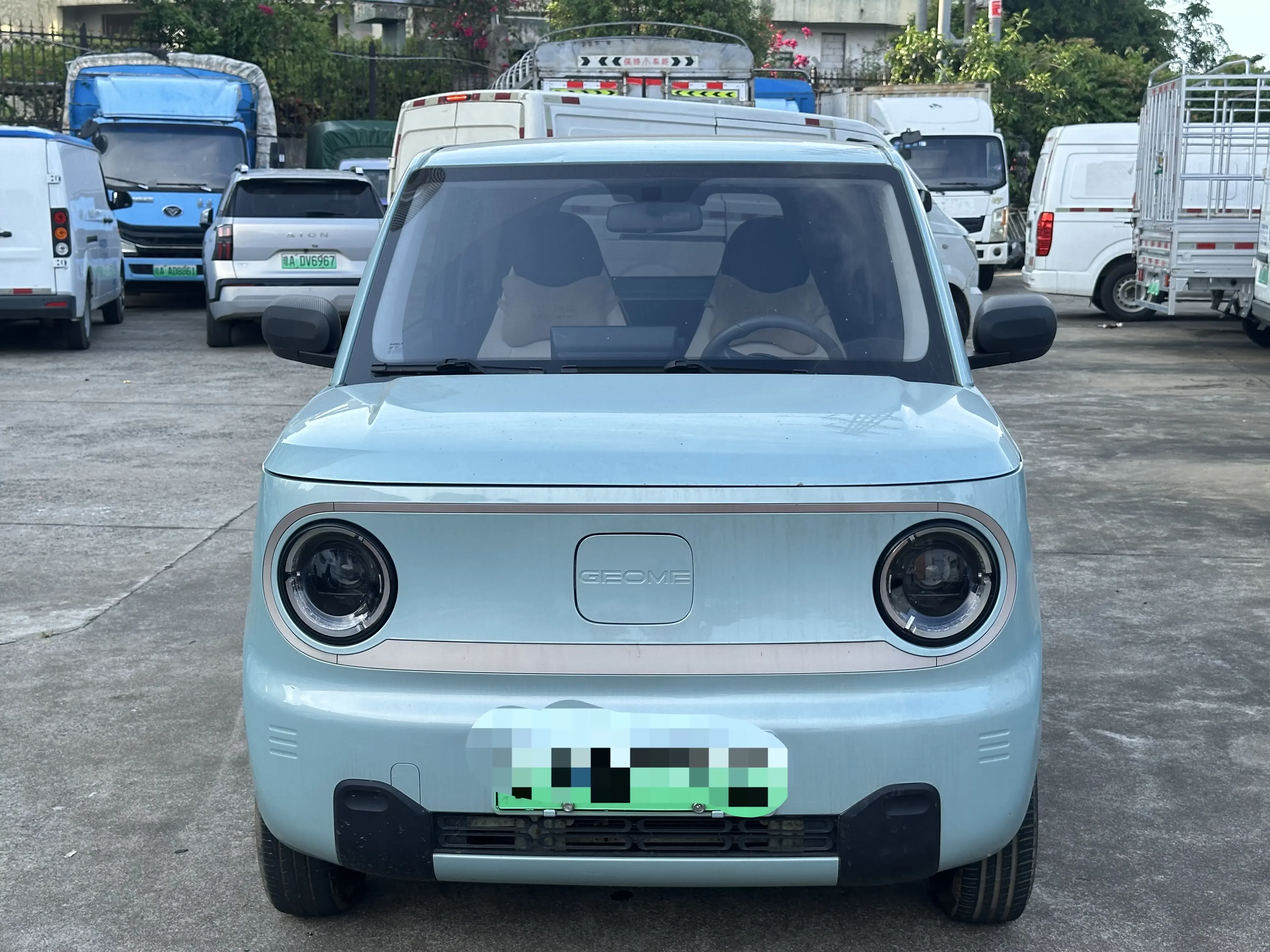 Geely panda