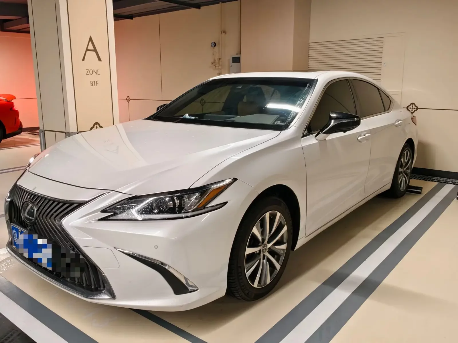 Lexus ES