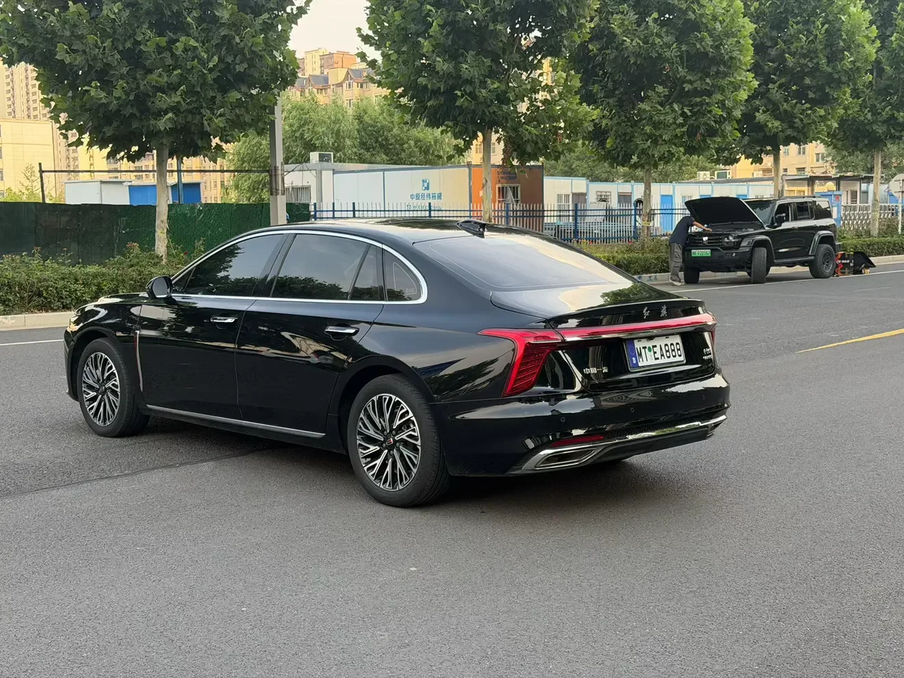 Hongqi H5