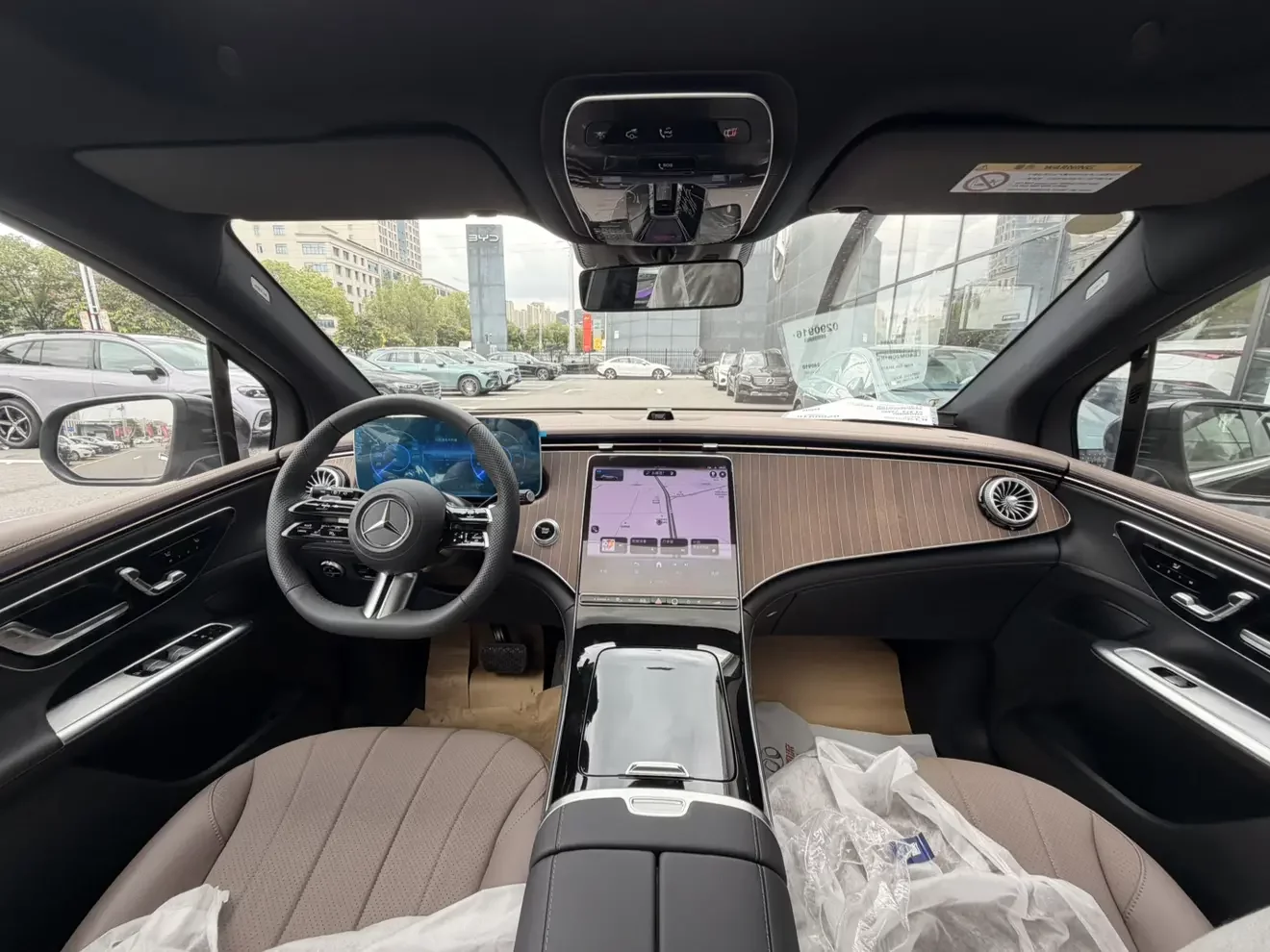 Mercedes-Benz EQE SUV