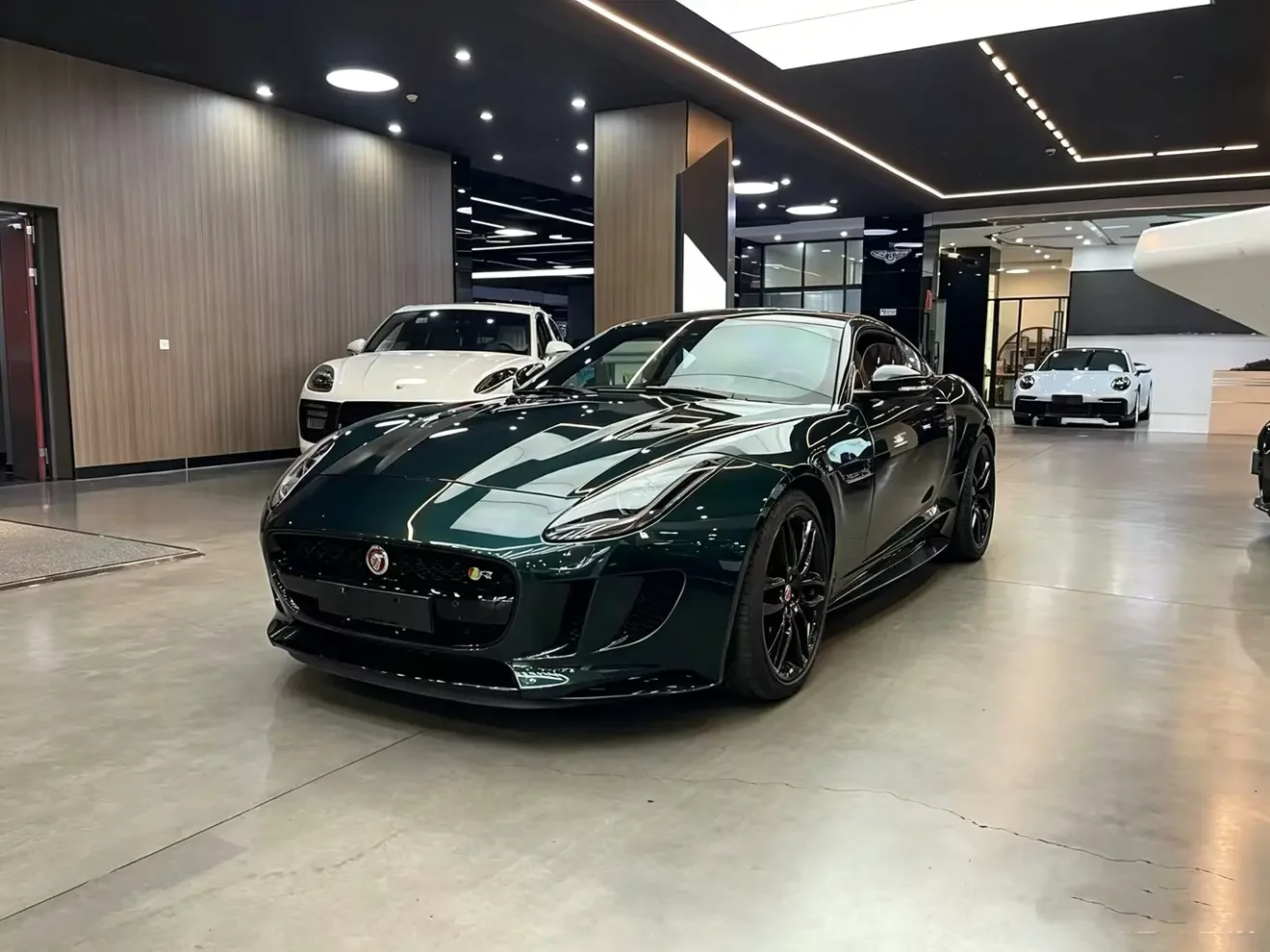Jaguar F-TYPE  из Китая