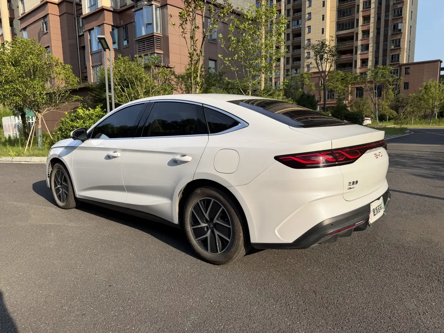 BYD Qin L DM