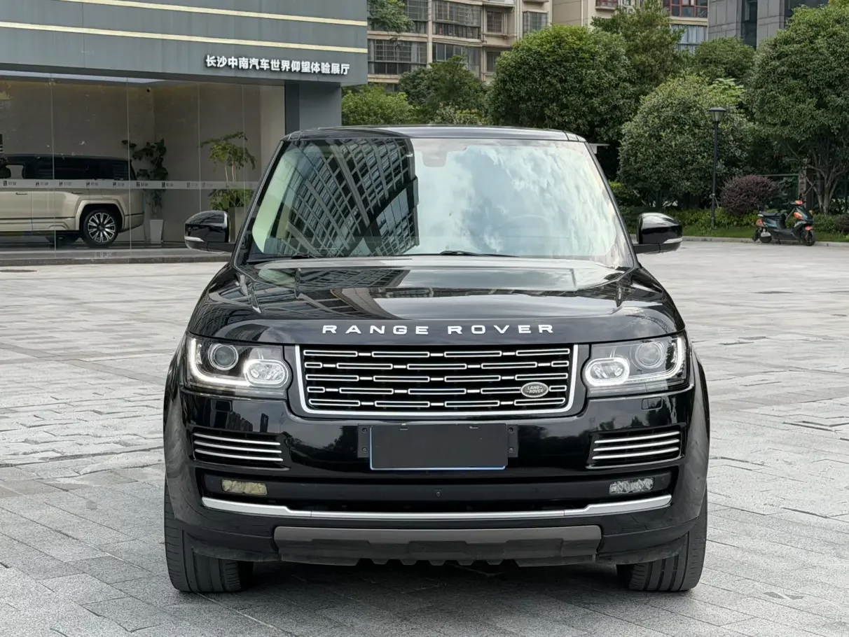 Land Rover range rover