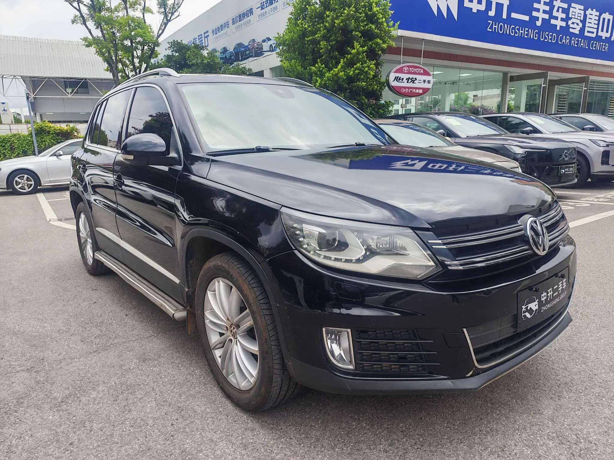 Volkswagen Tiguan (Tharu)