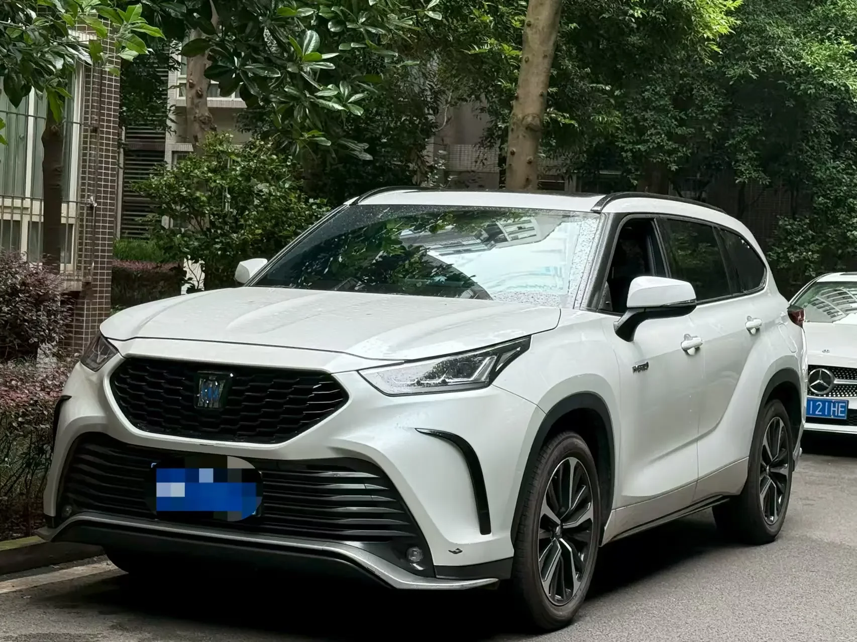 Toyota Crown Kluger