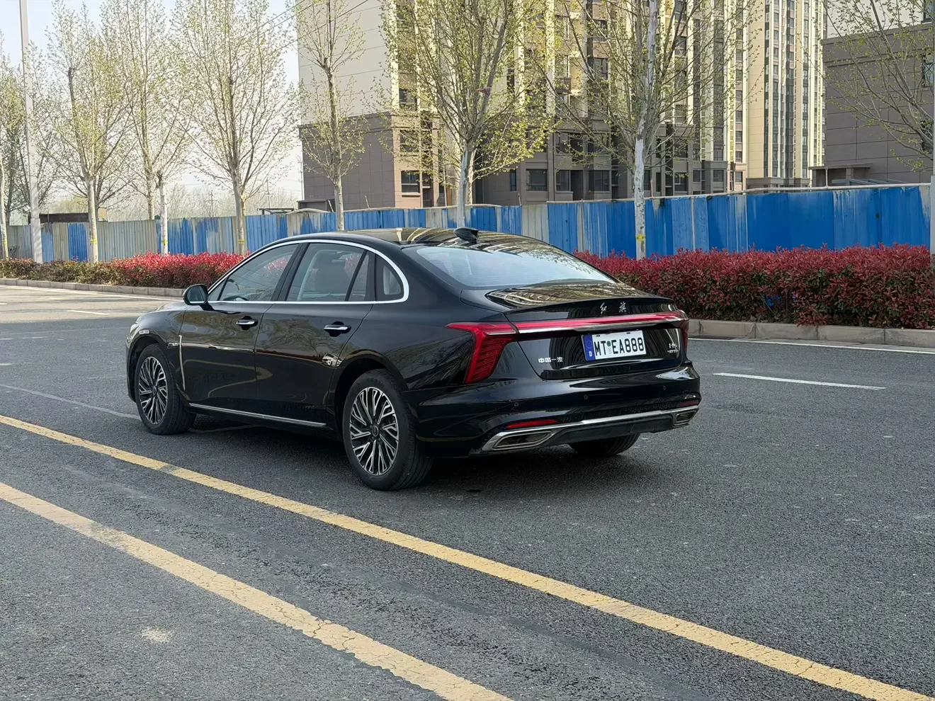 Hongqi H5