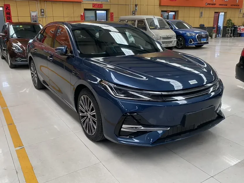 Geely Galaxy A7 EM