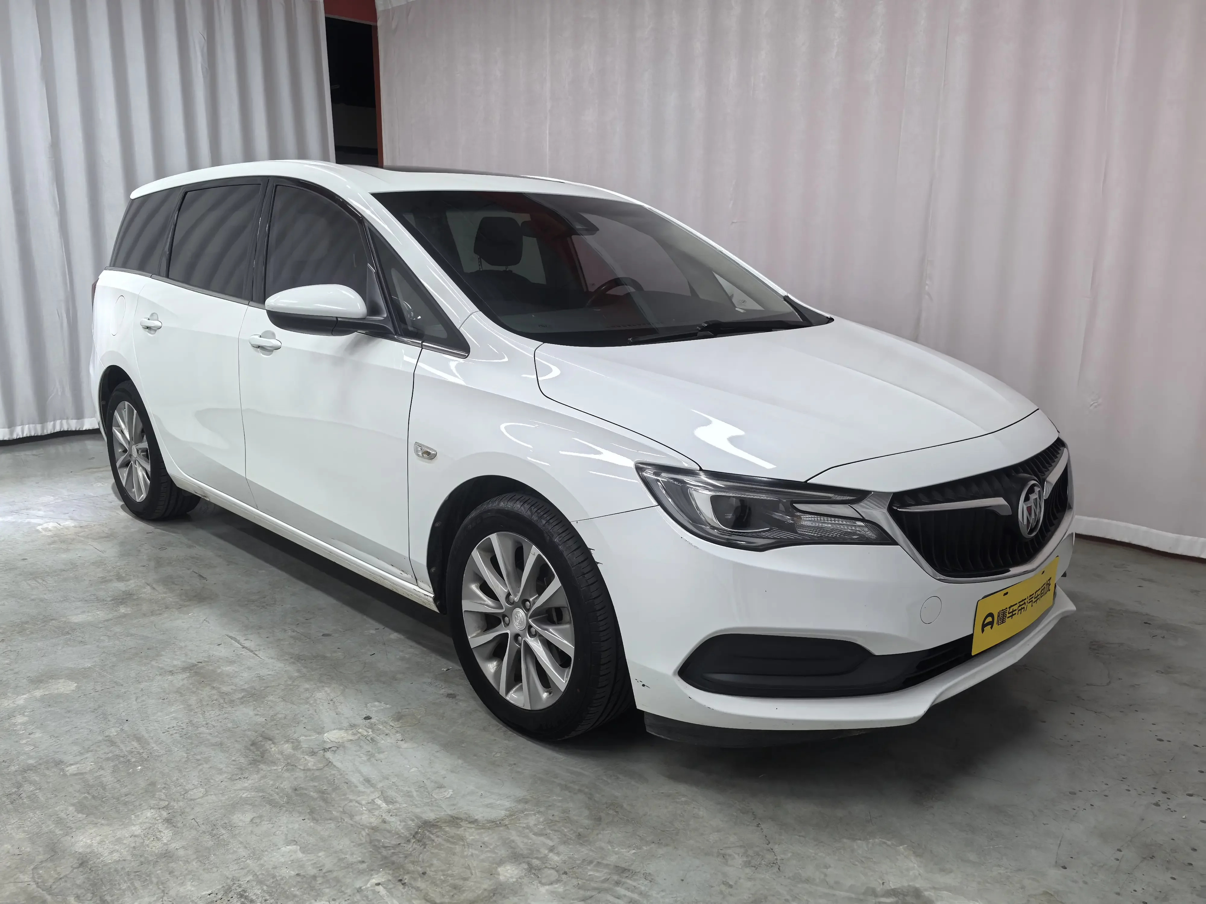 Buick GL6