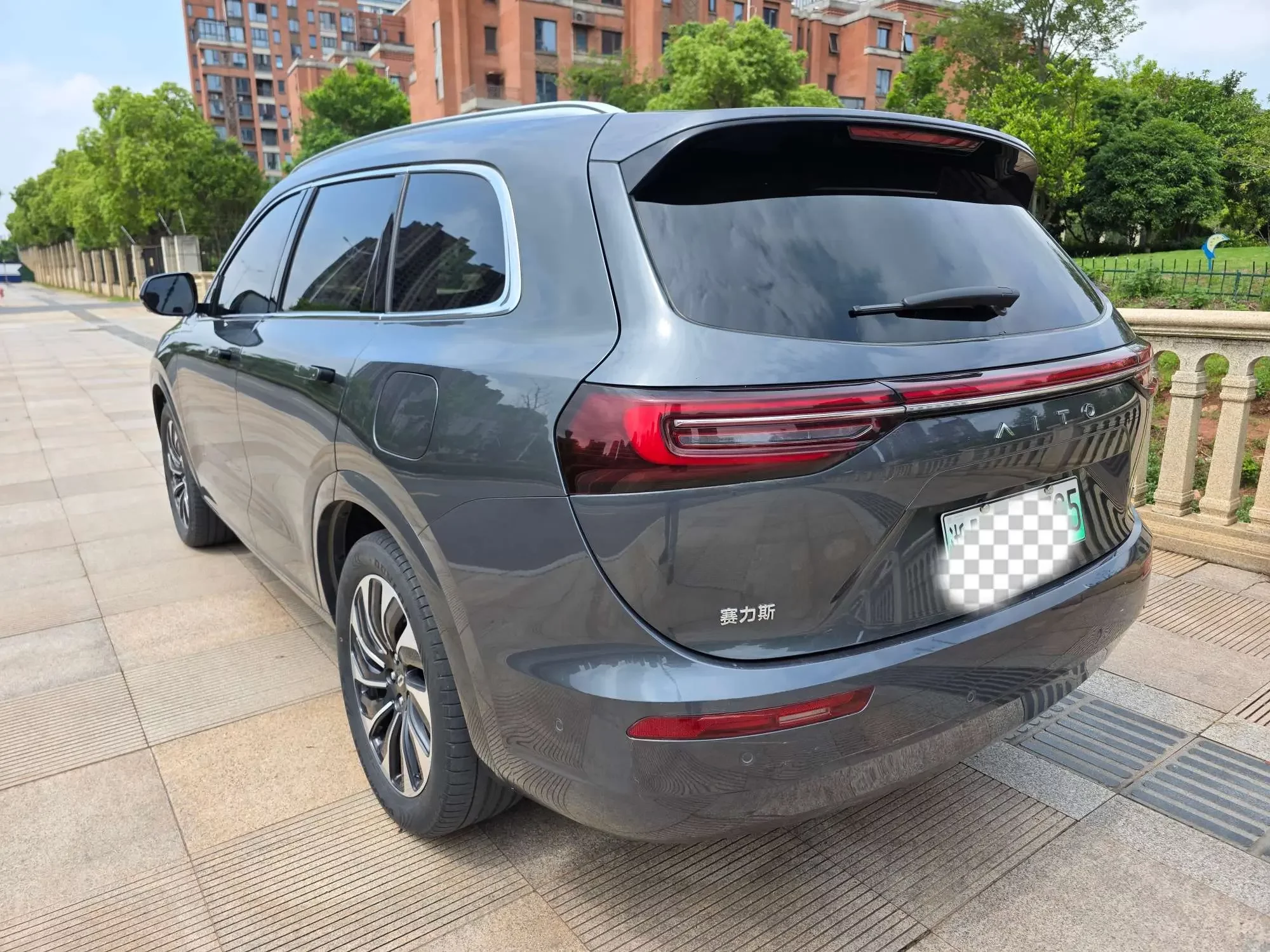 AITO M7