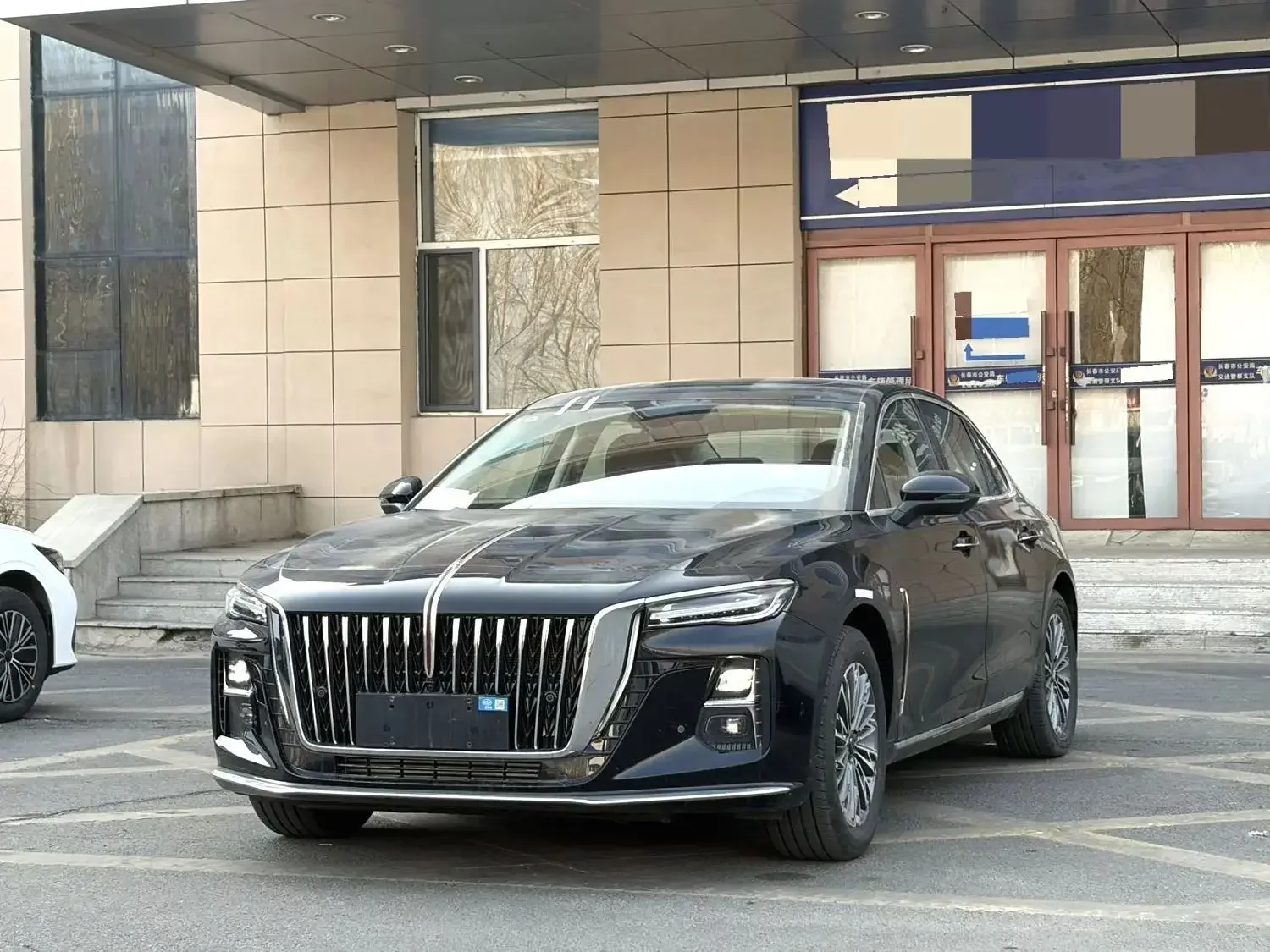 Hongqi H5