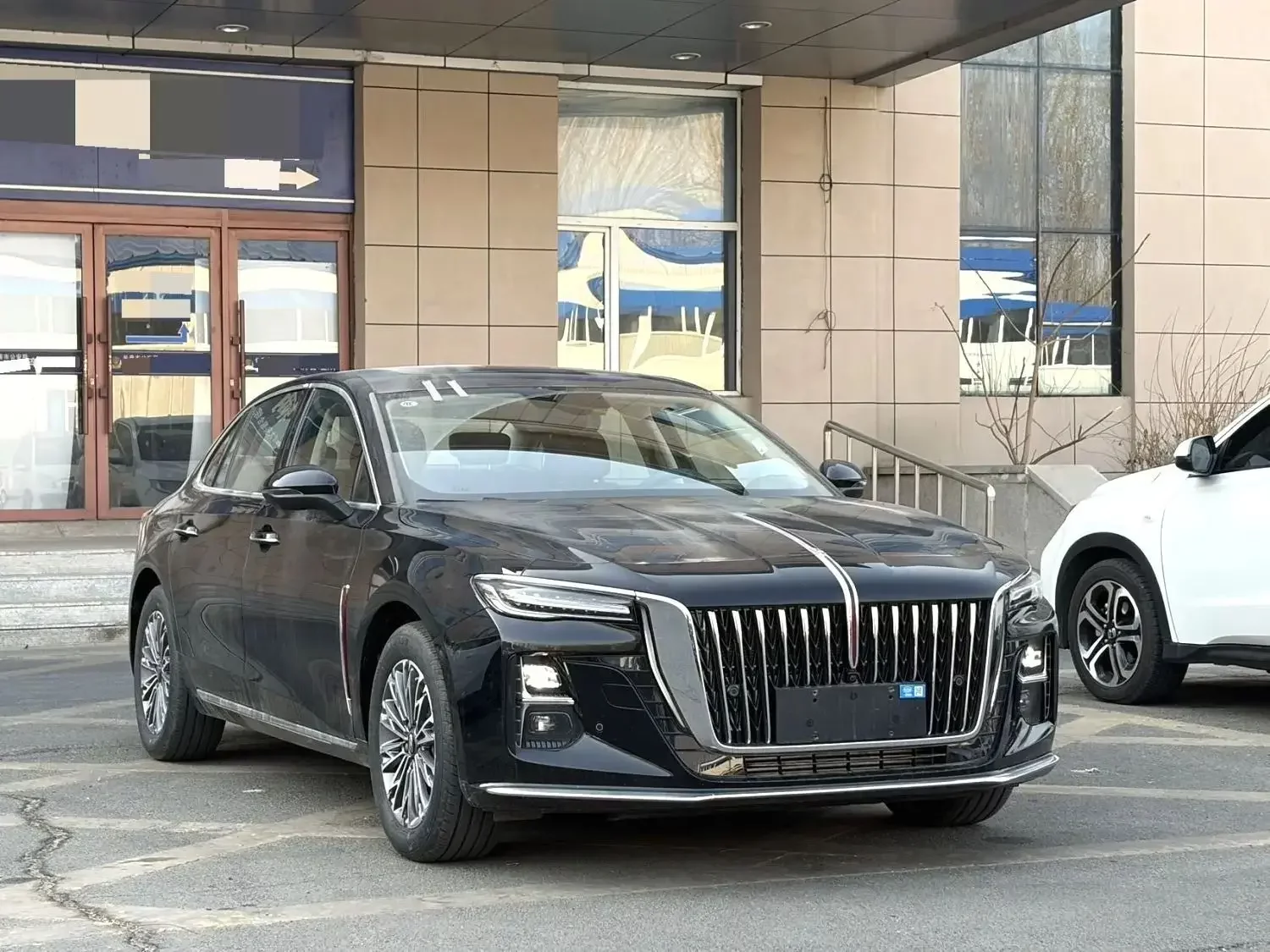 Hongqi H5