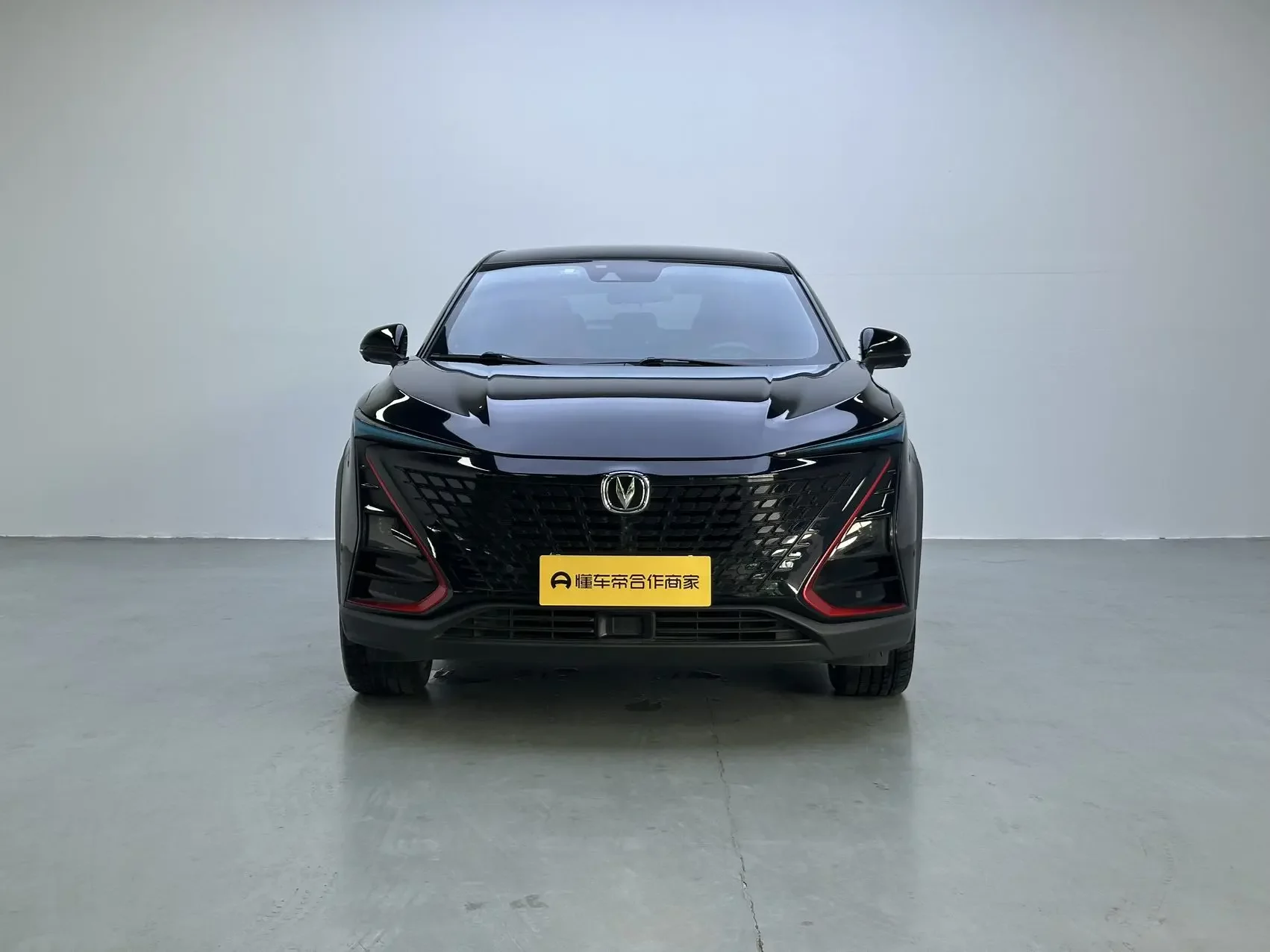 Changan UNI-T  из Китая