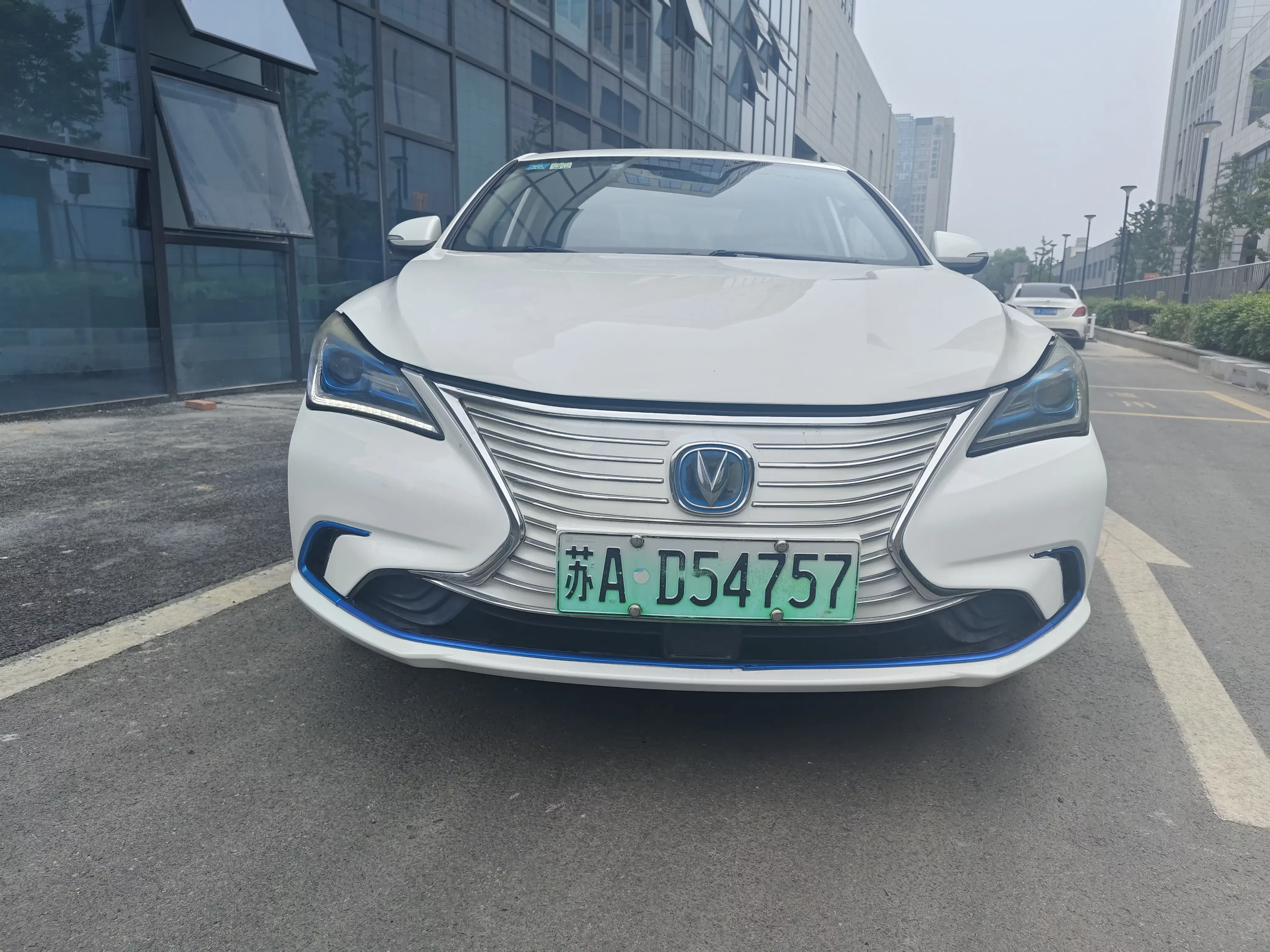 Changan Eado EV  из Китая