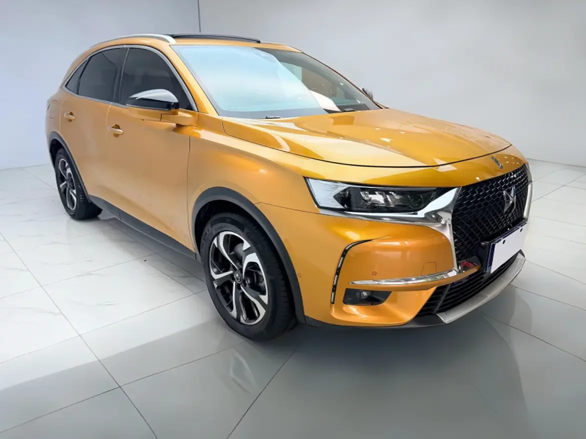 DS 7