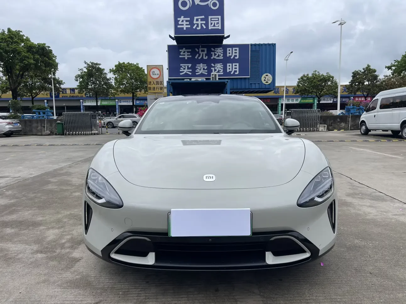 Xiaomi car Xiaomi SU7  из Китая