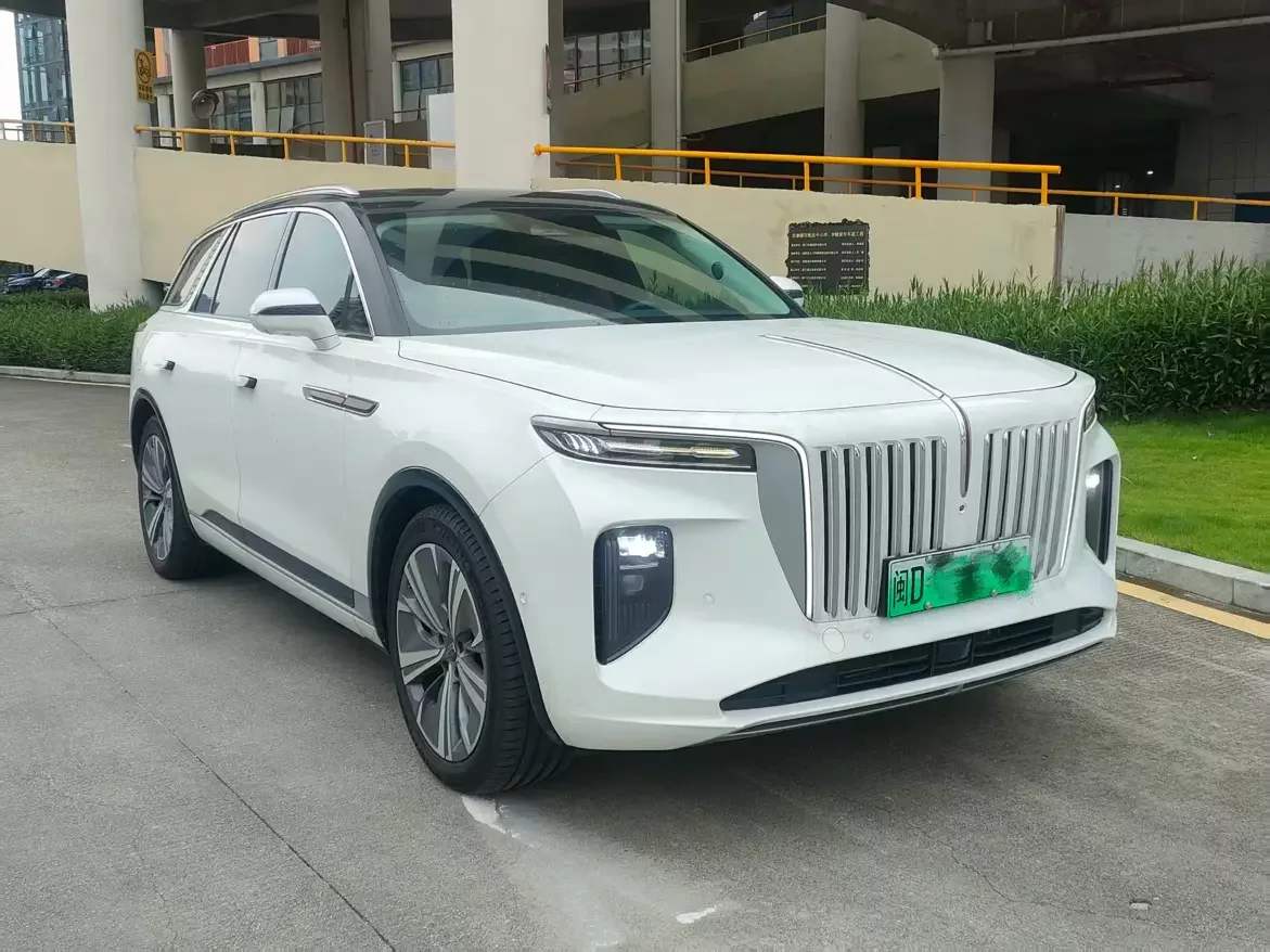 Hongqi E-HS9